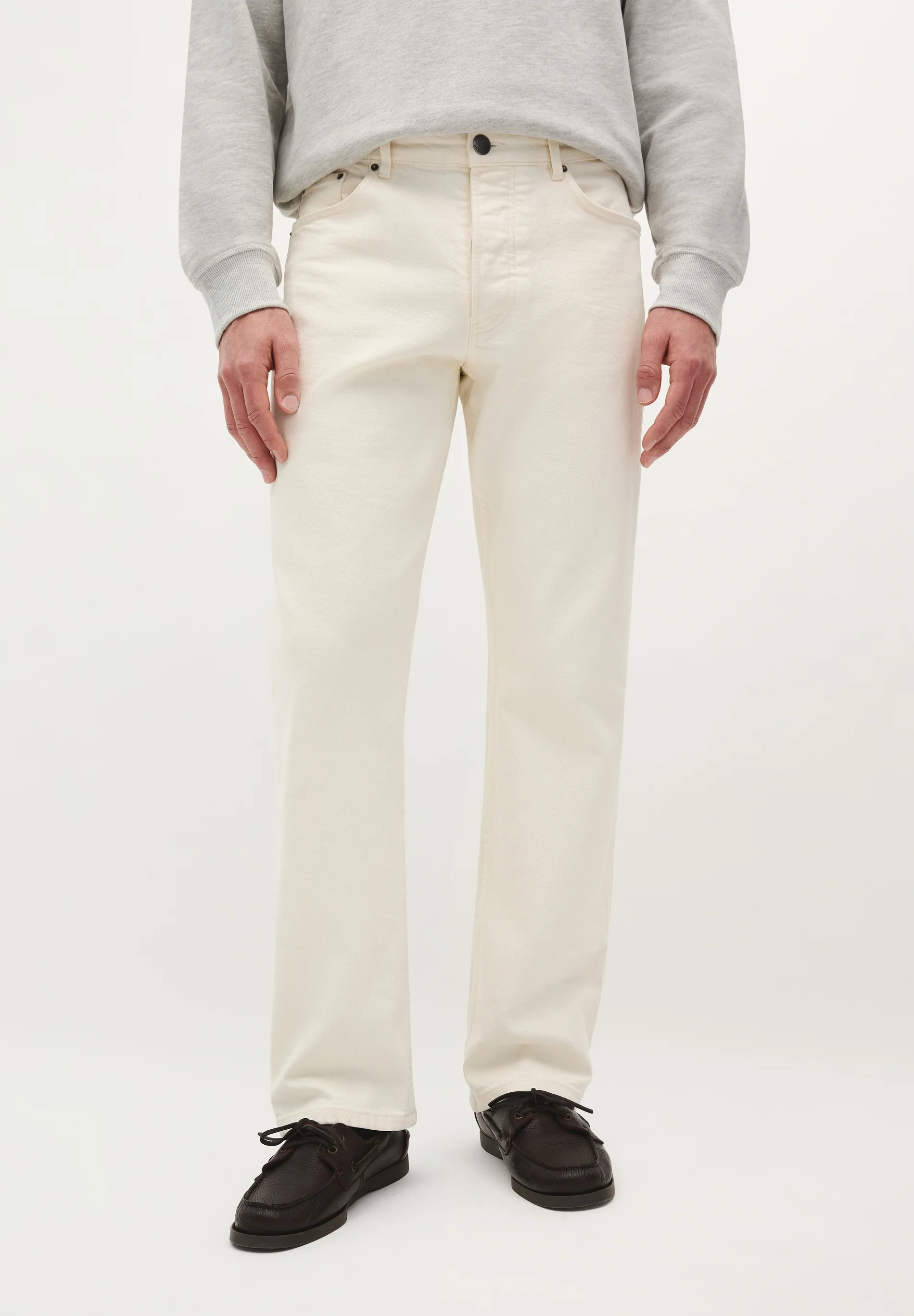 PANTALÓN VAQUERO REGULAR FIT