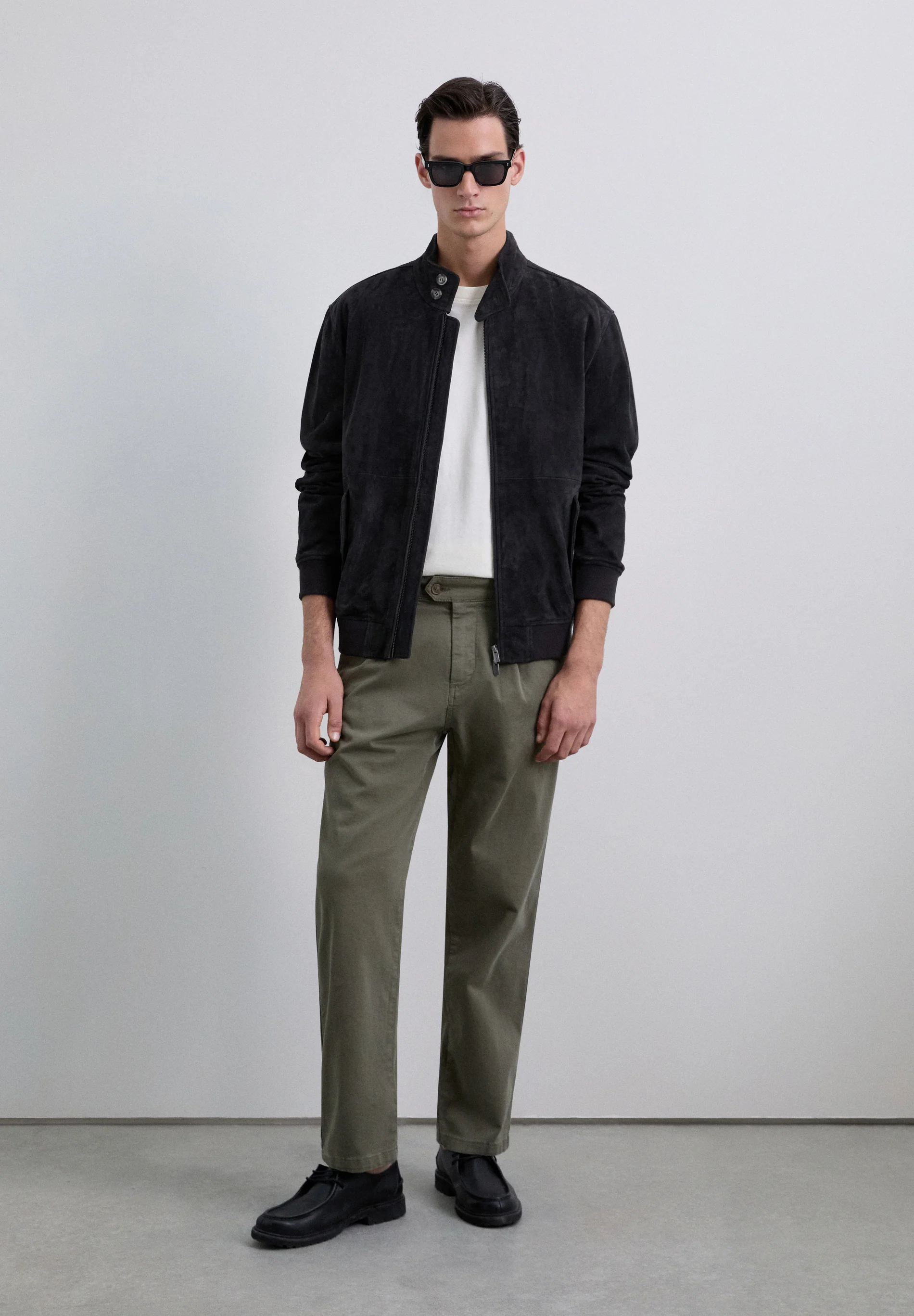 PANTALÓN PINZAS