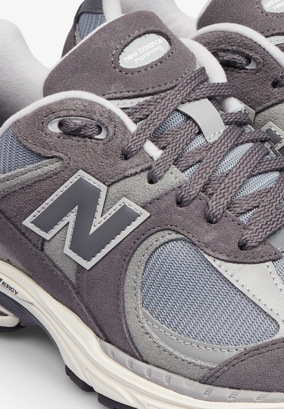 NEW BALANCE | SNEAKERS 2002R
