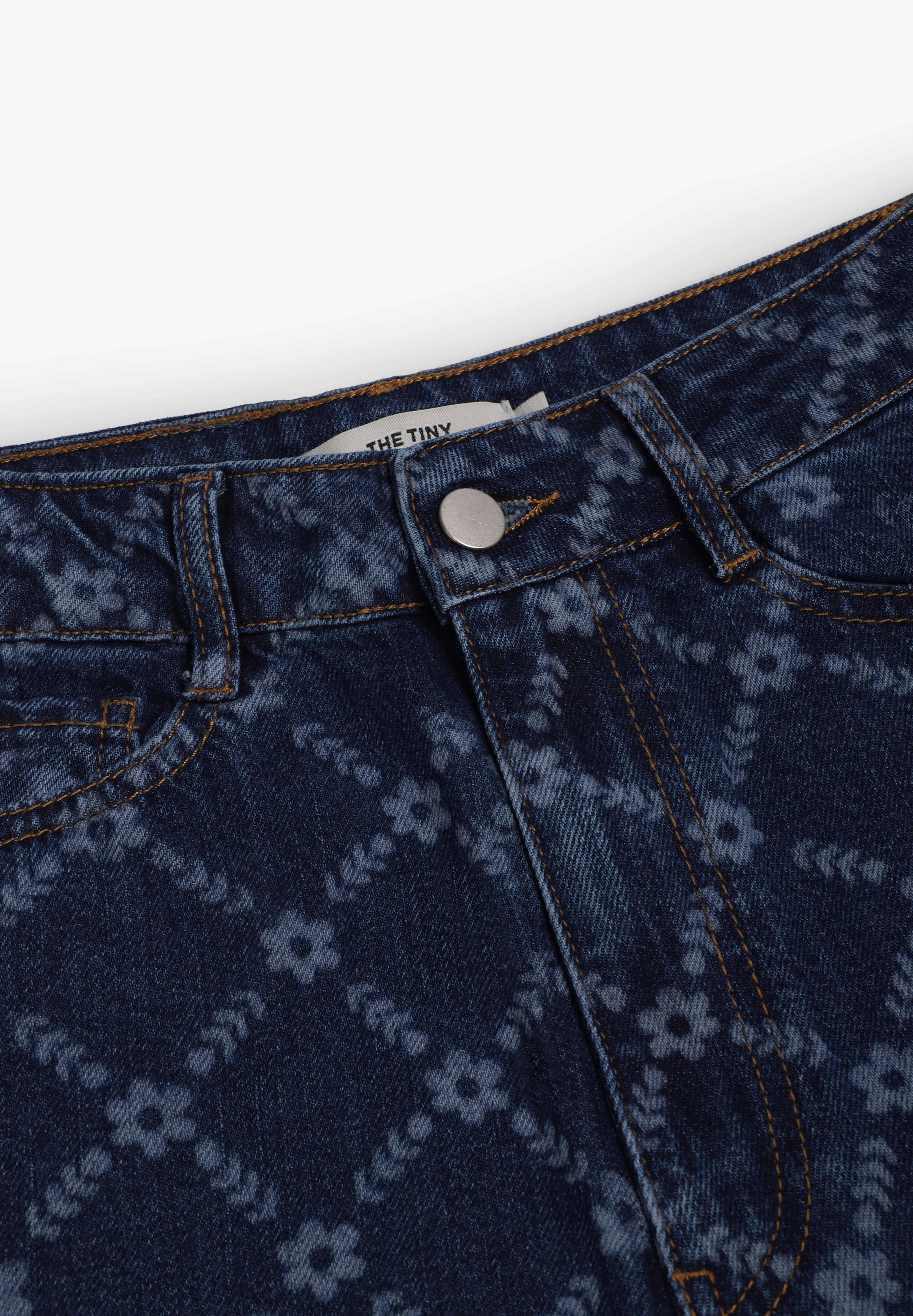 THE TINY BIG SISTER | VAQUEROS FLOWERS GRID MARU