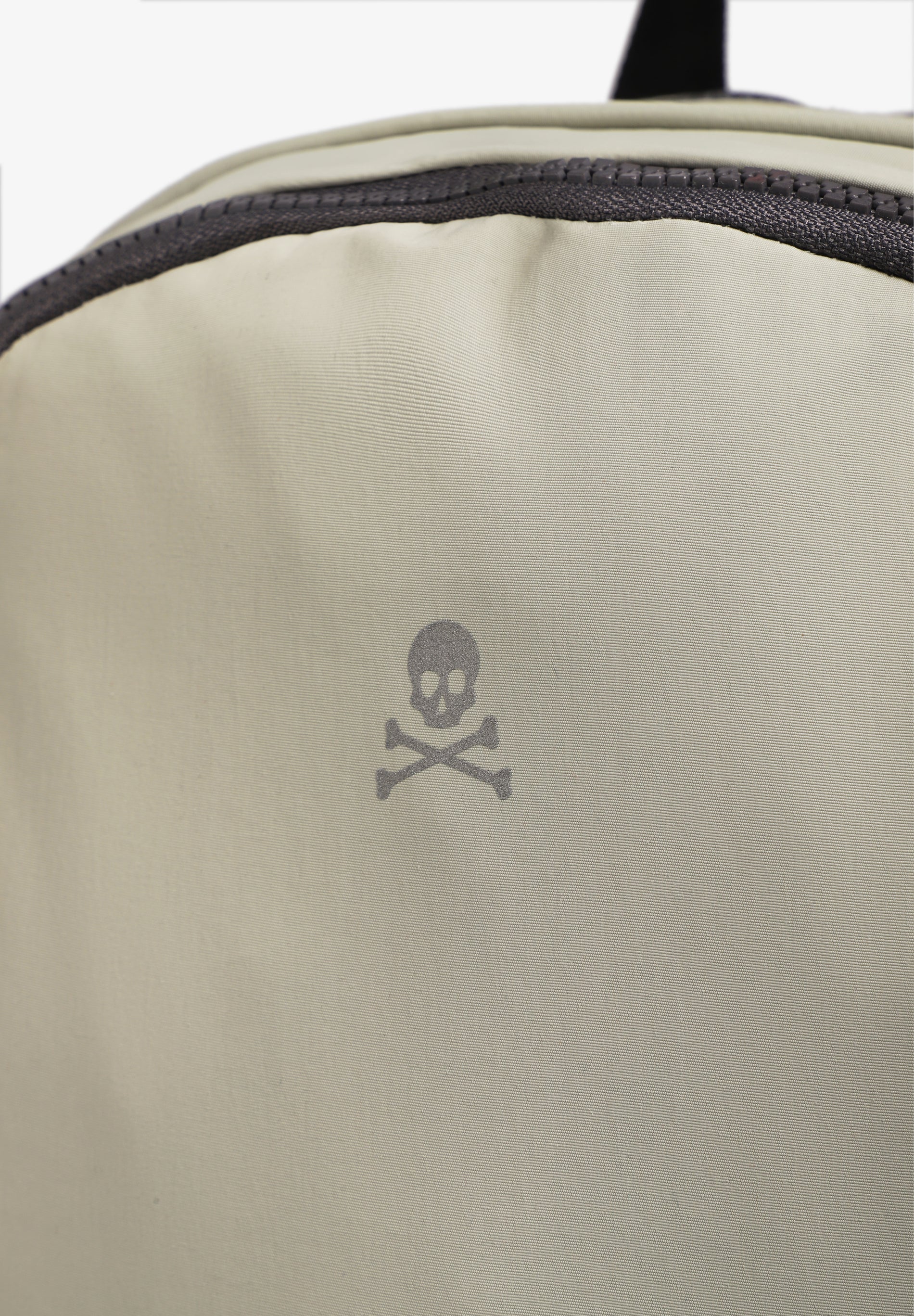 MOCHILA BÁSICA CALAVERA
