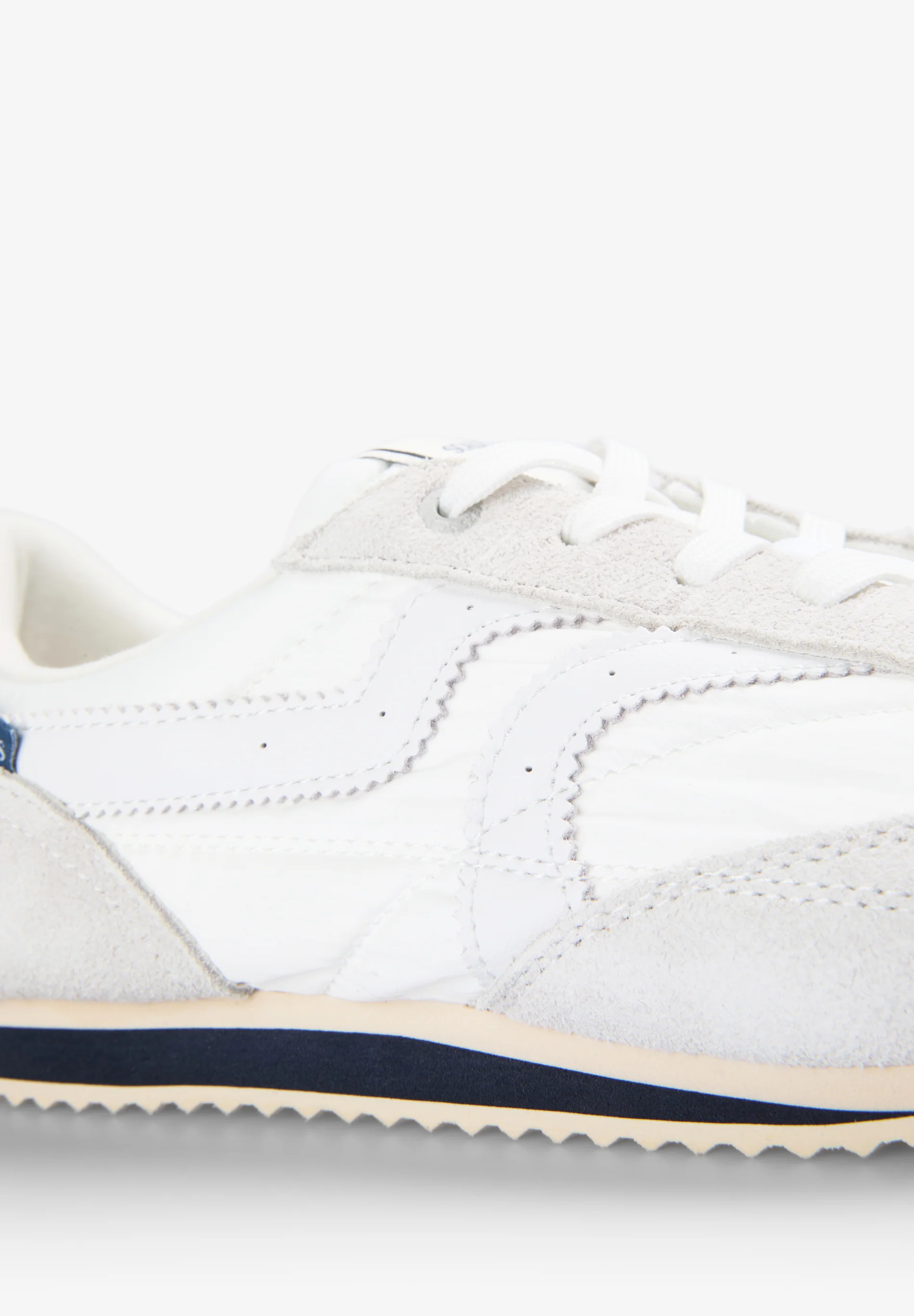 SNEAKERS ESTILO RETRO