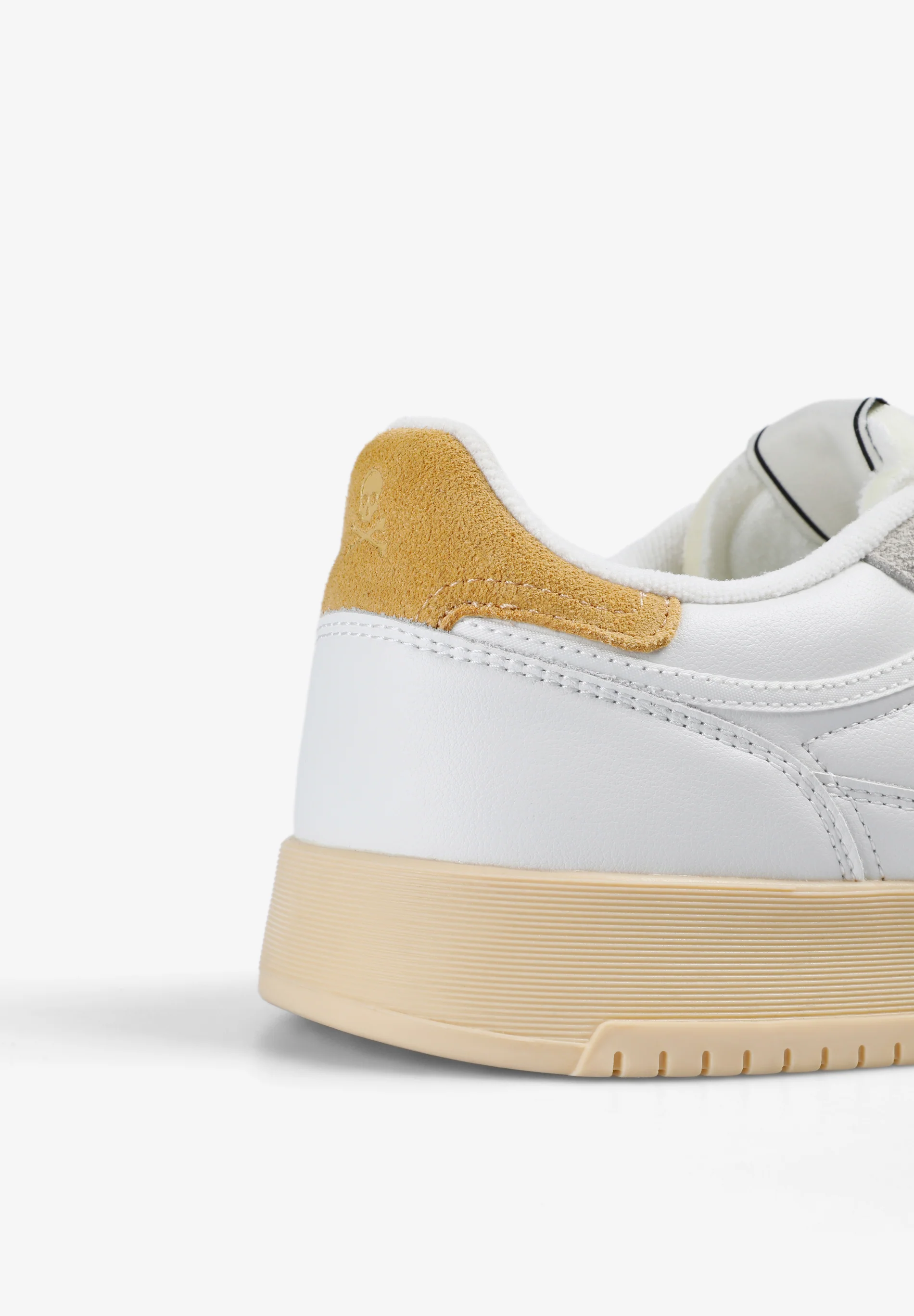 SNEAKERS CALAVERA PIEL