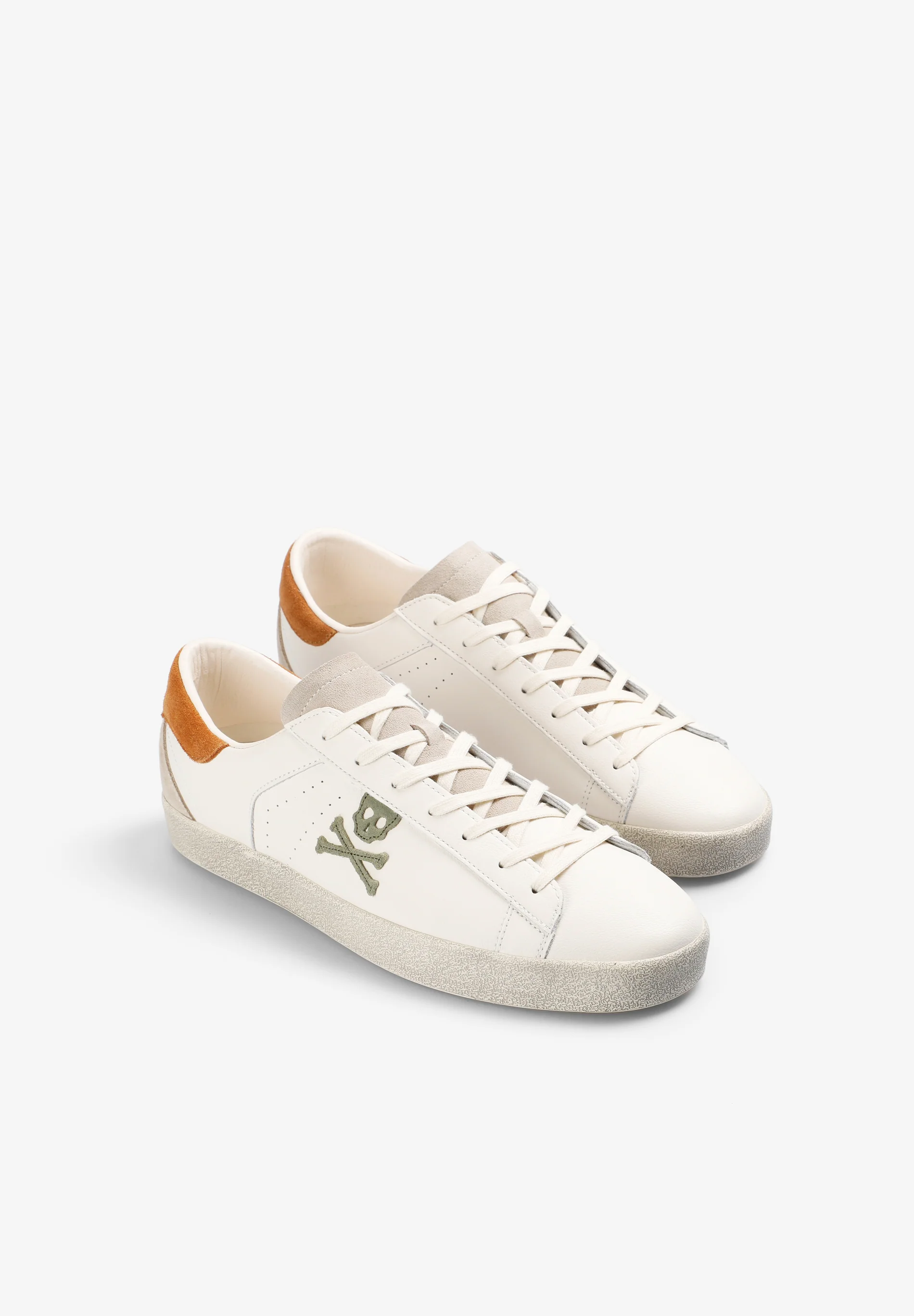 SNEAKERS CALAVERA PIEL