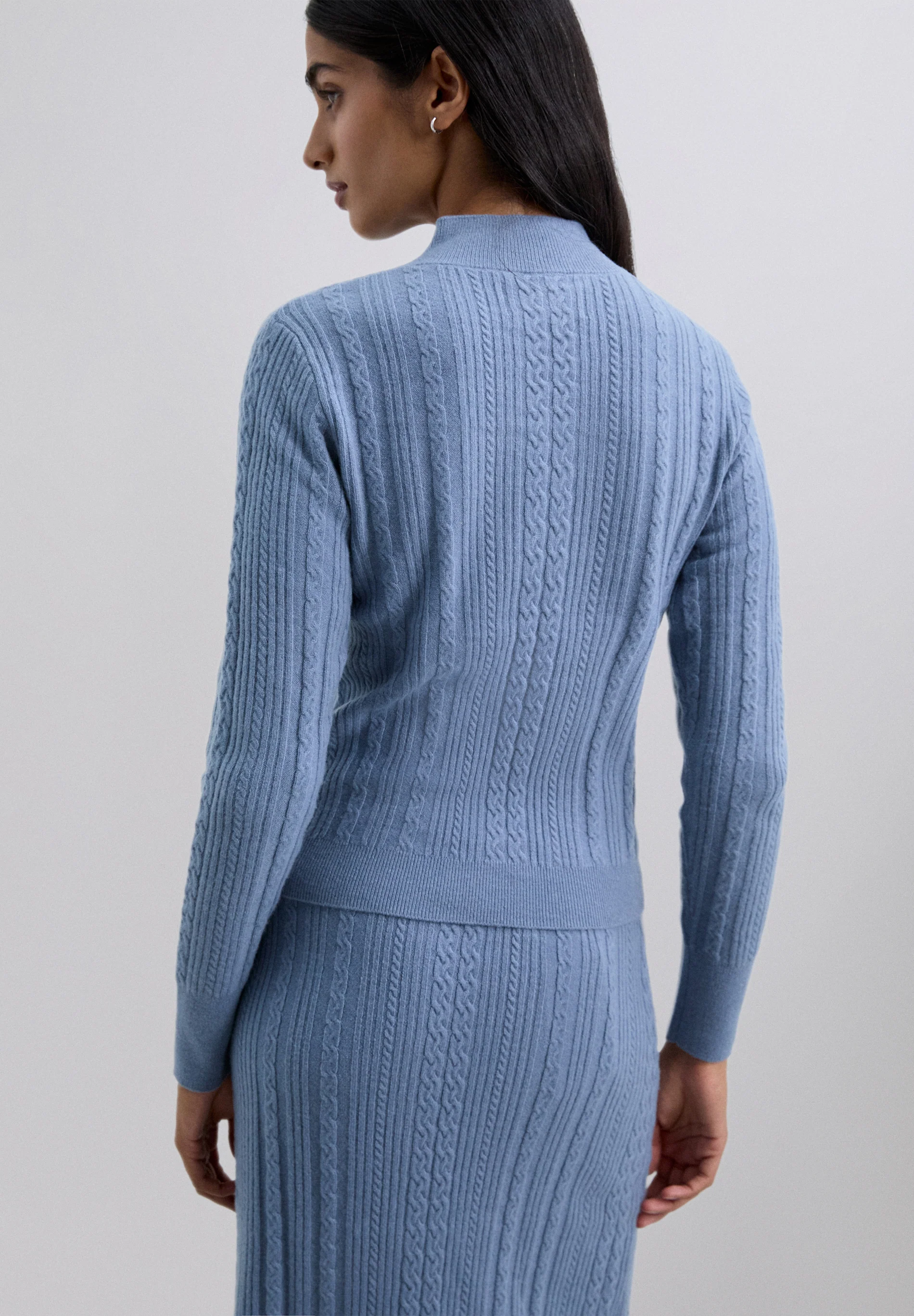 JERSEY CABLE KNIT ABERTURA