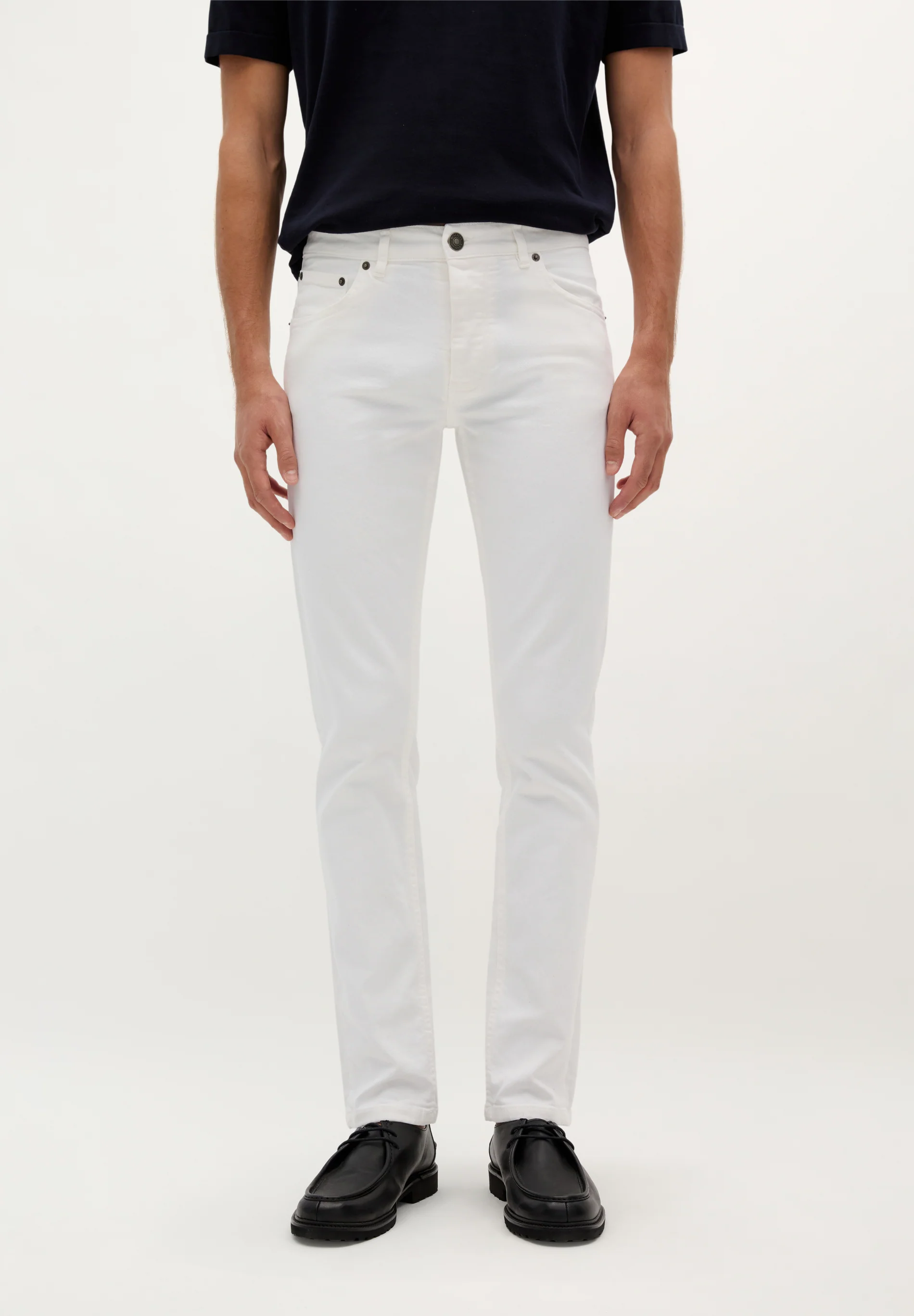 PANTALÓN VAQUERO SLIM FIT