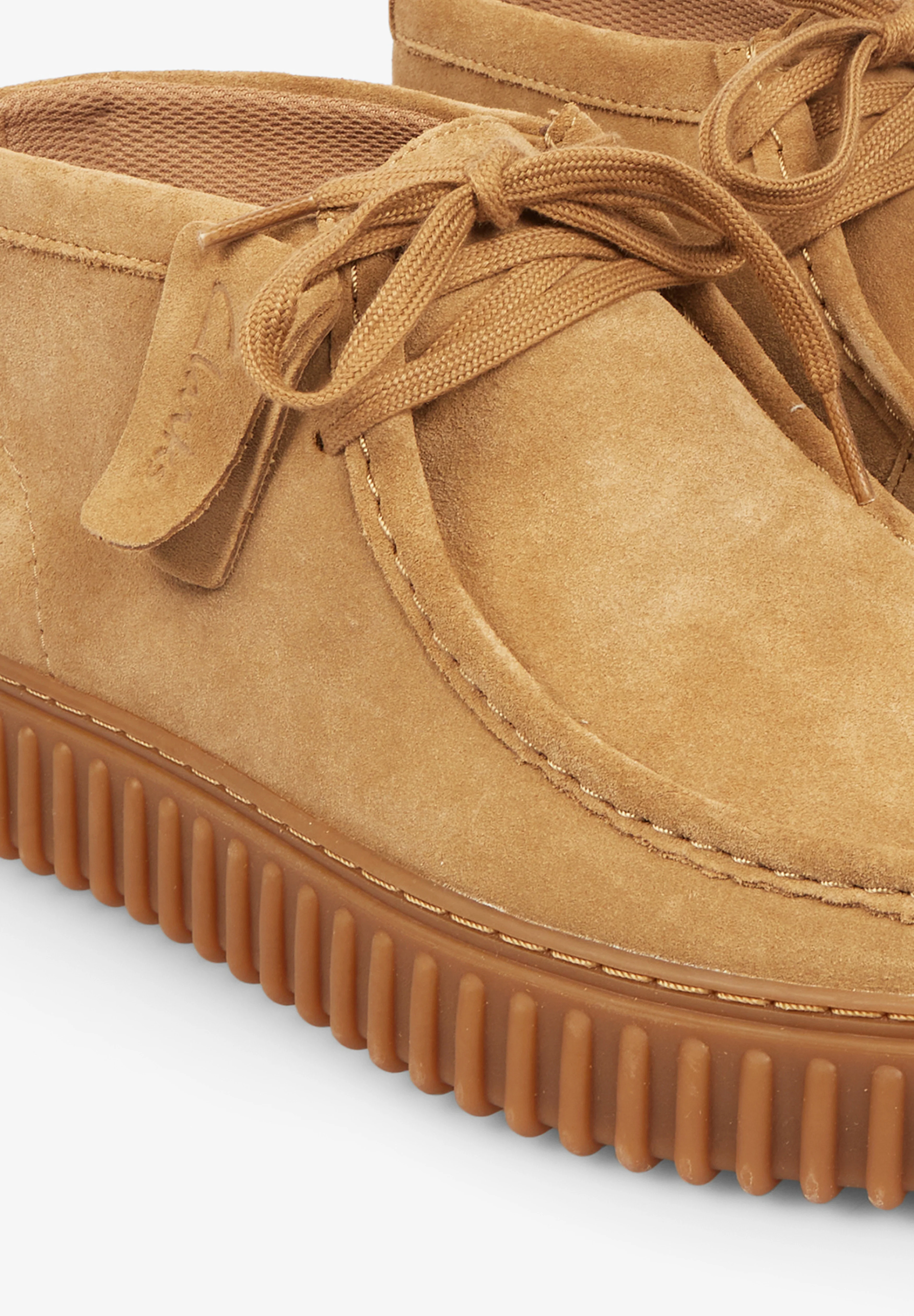CLARKS | BOTAS DESERT TORHILL HOMBRE