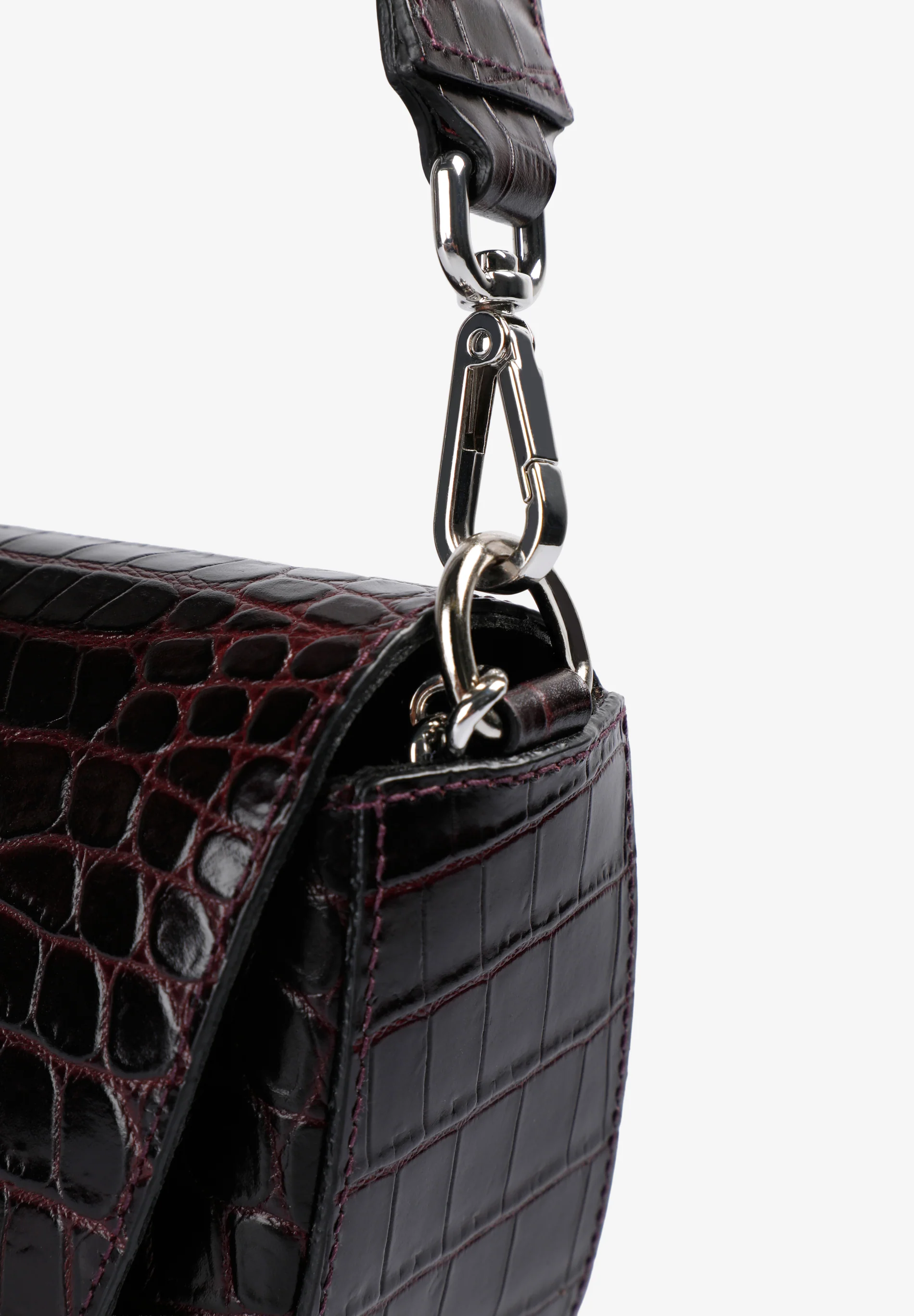 BOLSO PIEL GRABADA CADENA