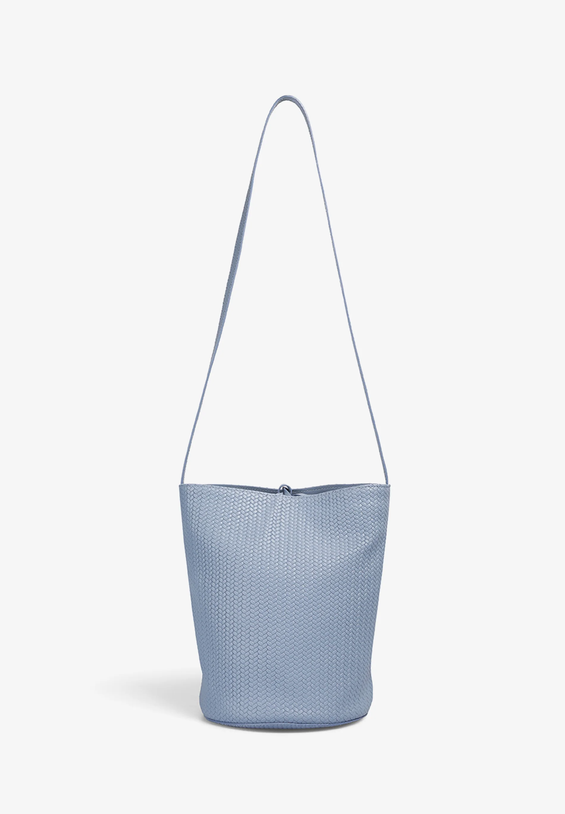 BOLSO CUBO 100% PIEL TRENZADO