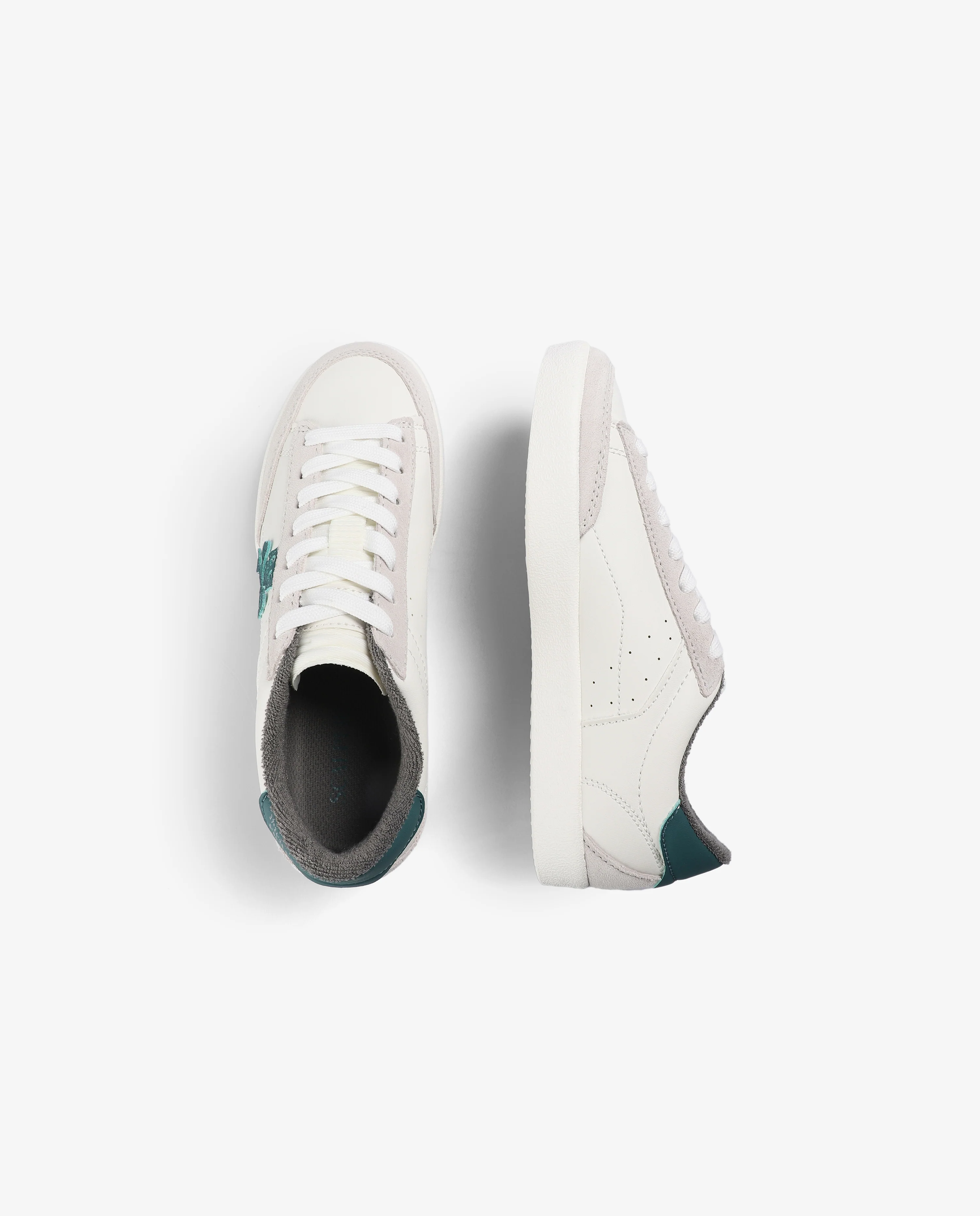 SNEAKERS CALAVERA CONTRASTE