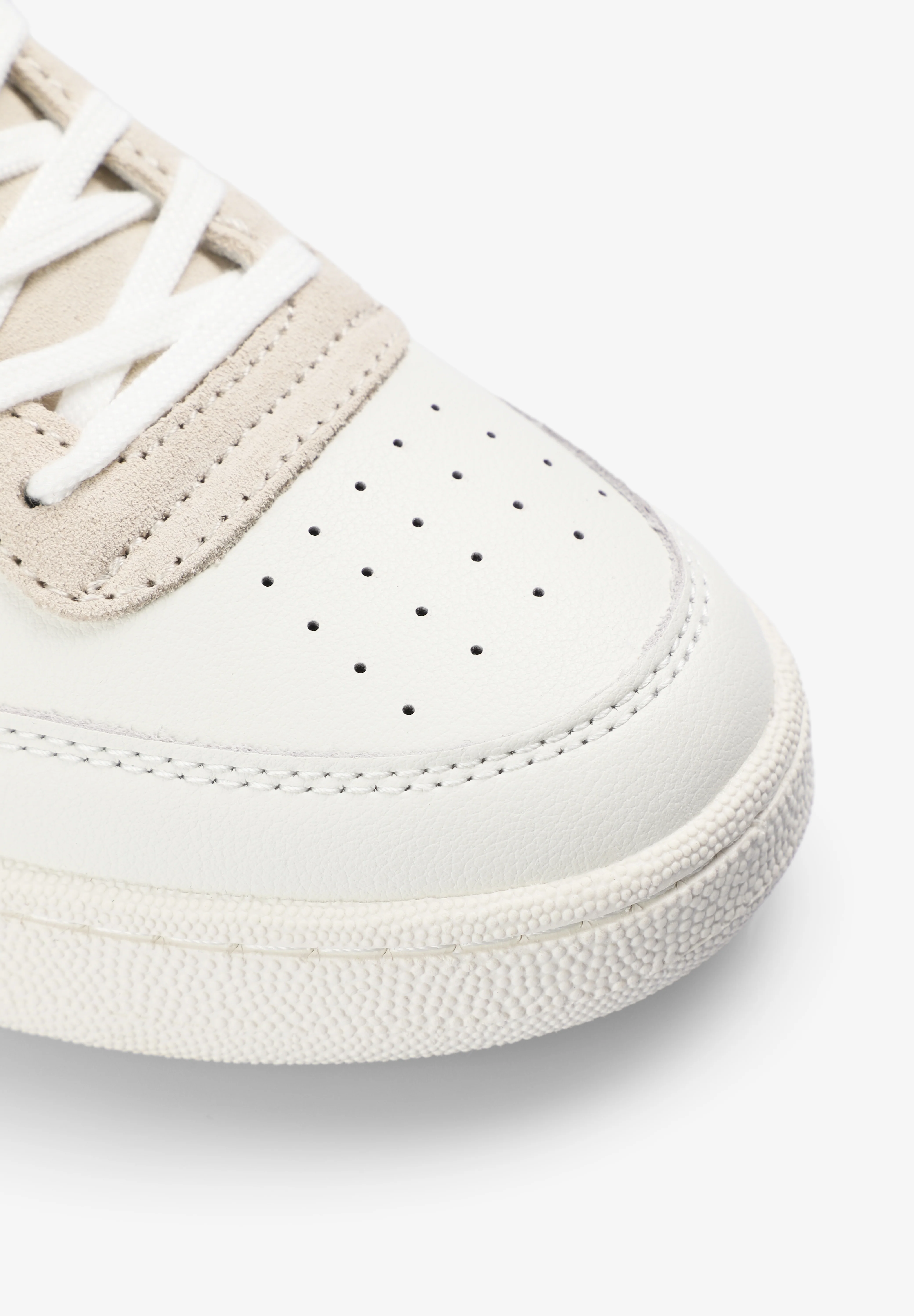 SNEAKERS PIEL CALAVERA