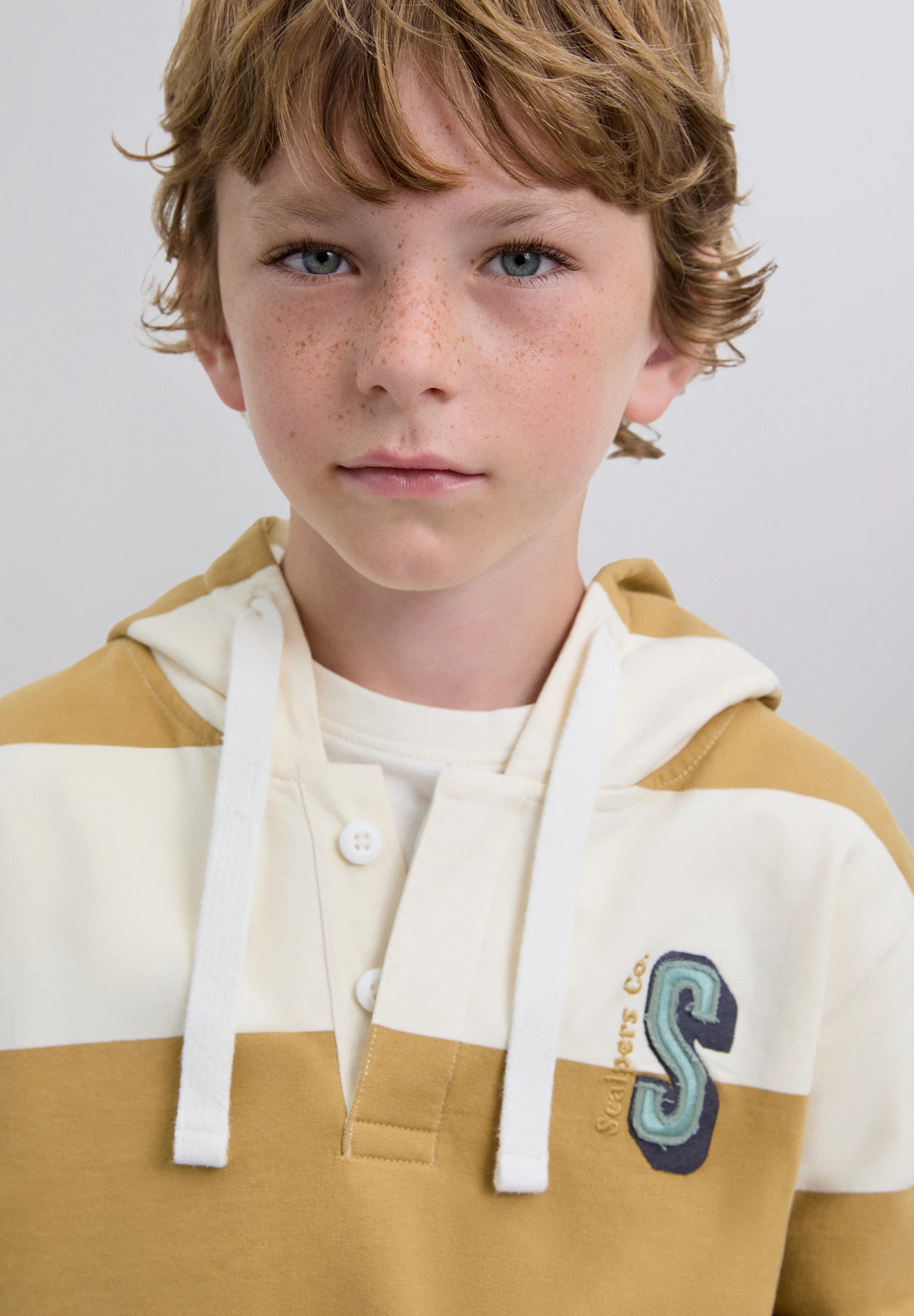 SUDADERA RAYAS CAPUCHA CALAVERA