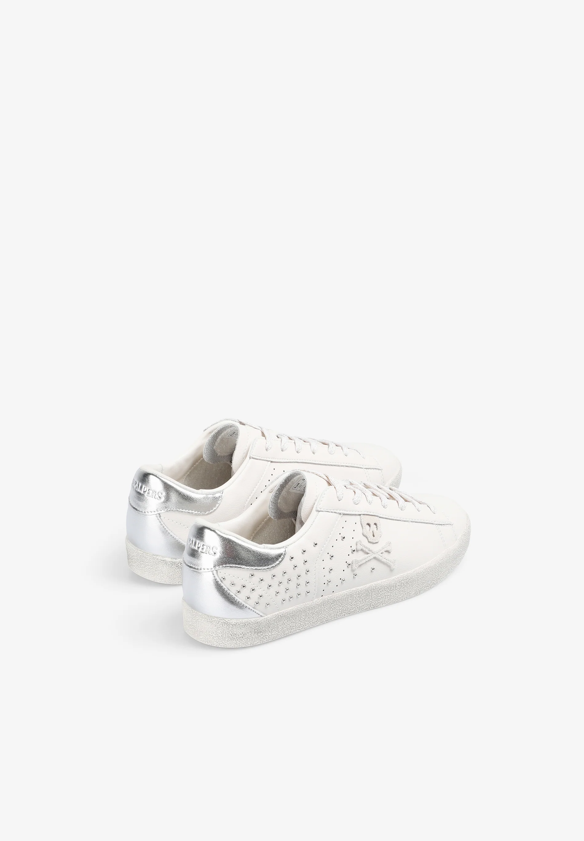 SNEAKERS TACHUELAS PIEL CALAVERA