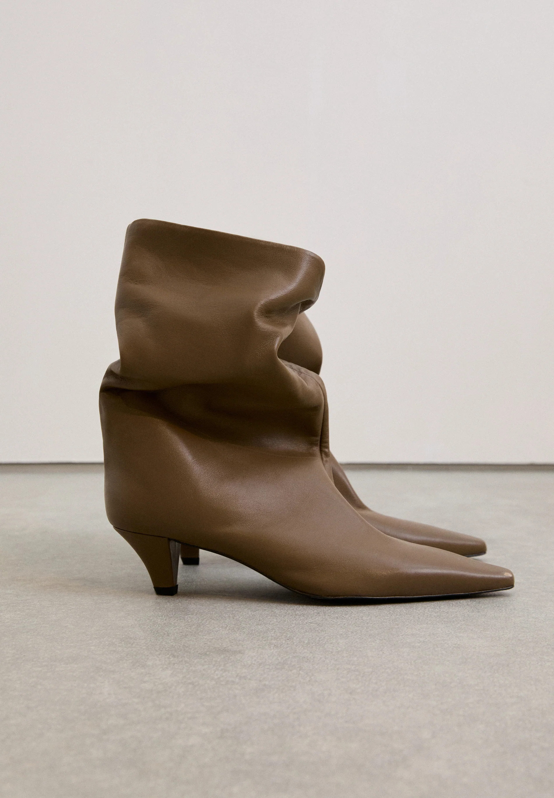 BOTA PIEL FRUNCIDO