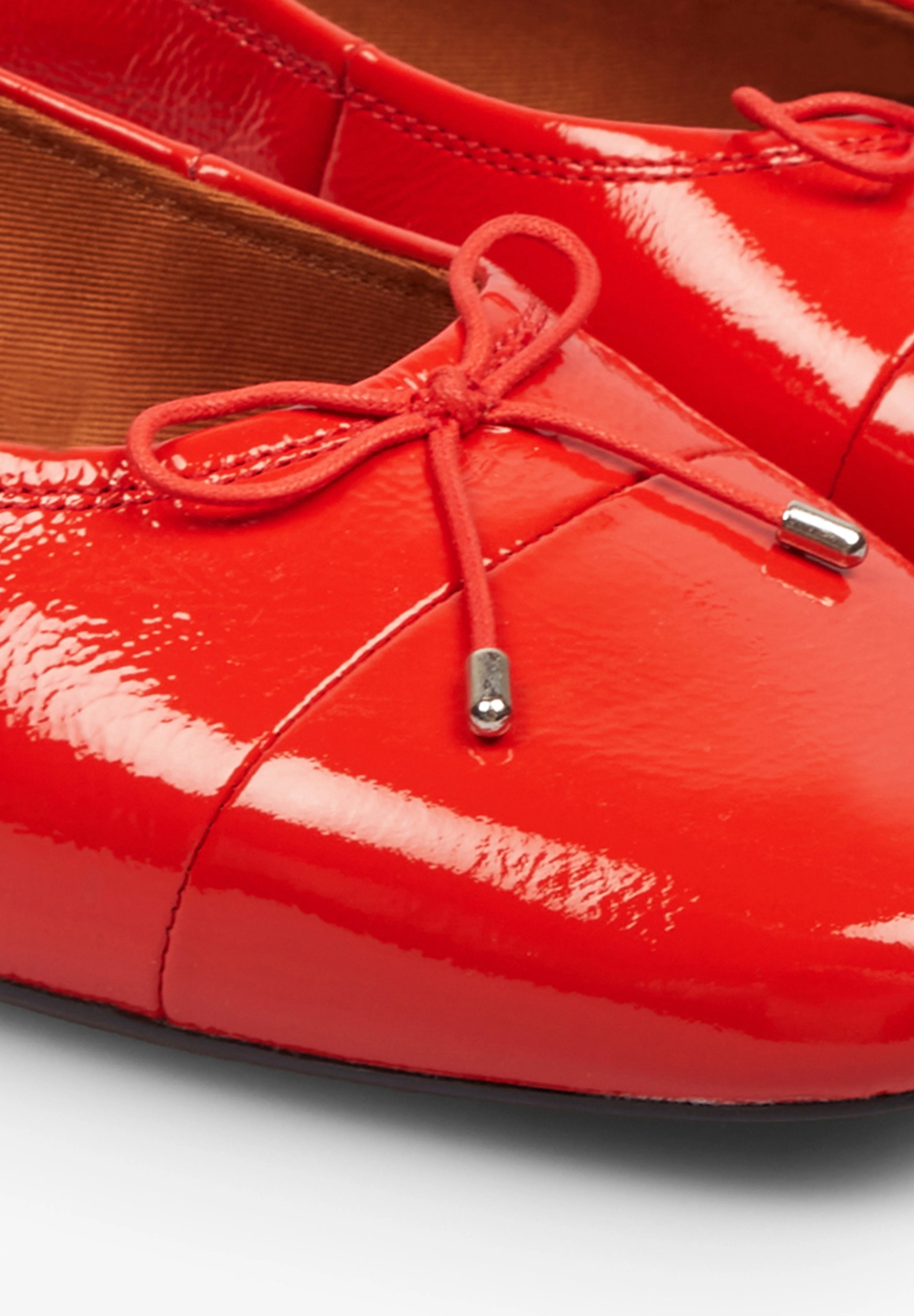 VAGABOND | BAILARINAS JOLIN CHAROL