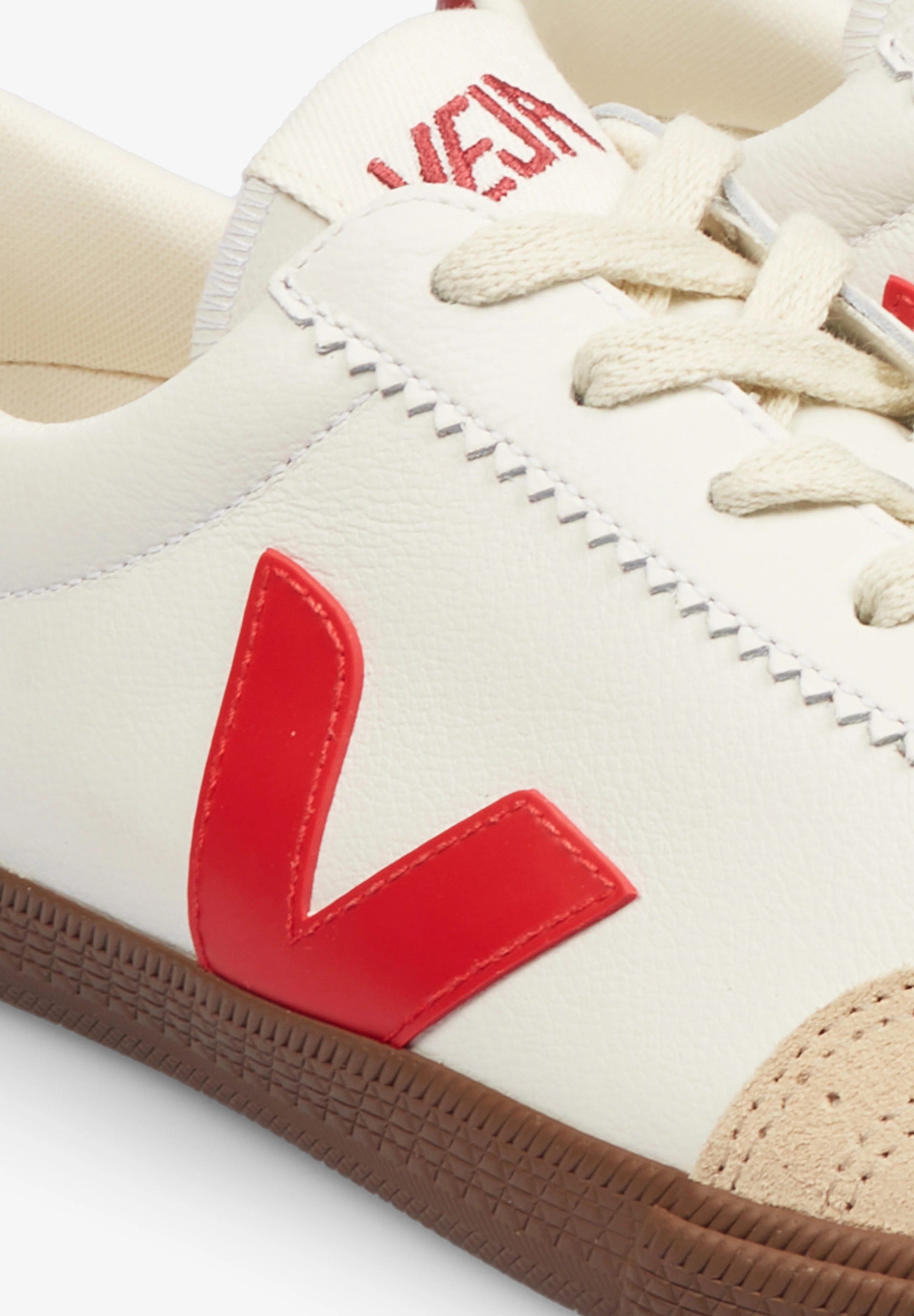 VEJA | SNEAKERS VOLLEY O.T. LEATHER MUJER