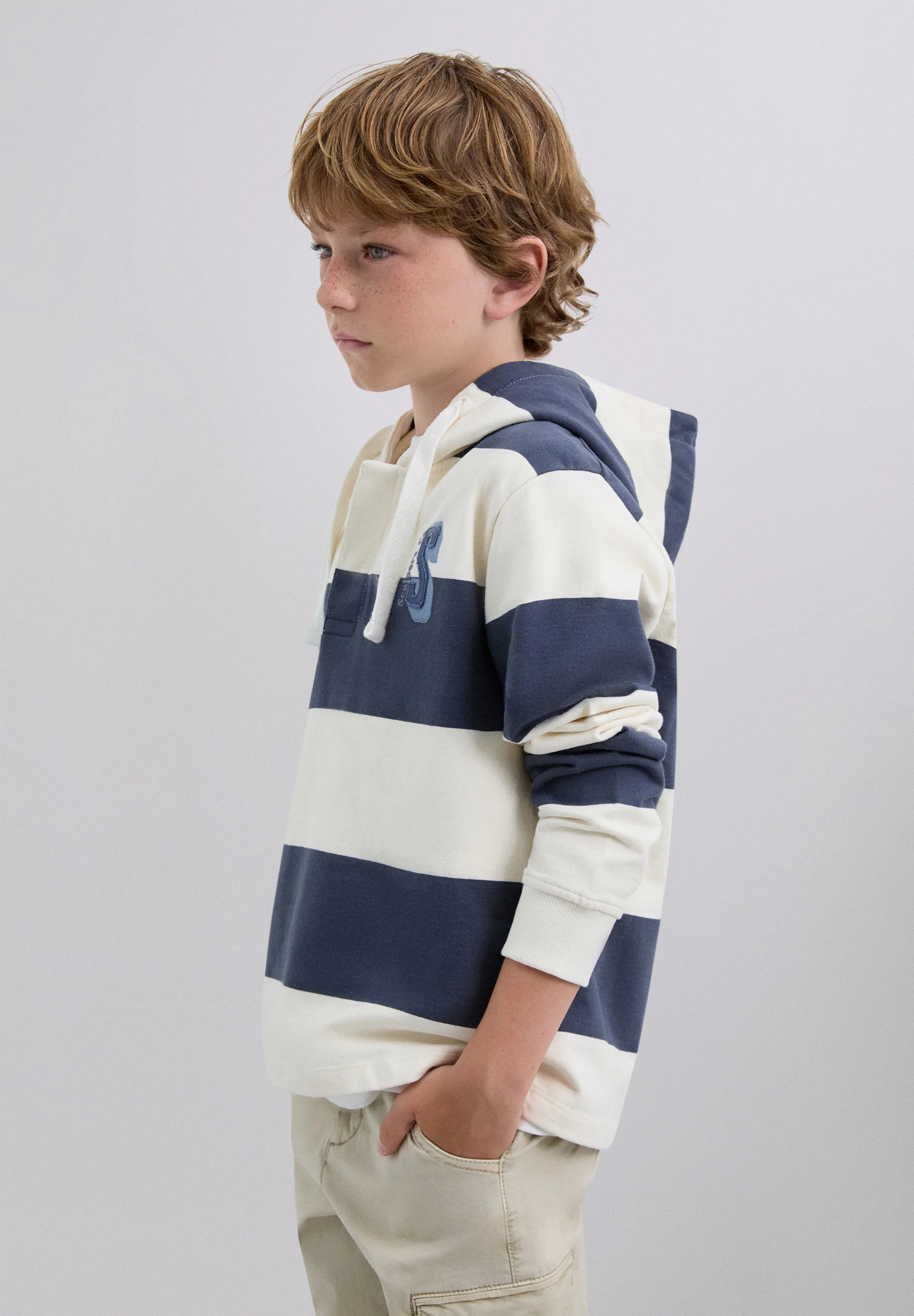 SUDADERA RAYAS CAPUCHA CALAVERA