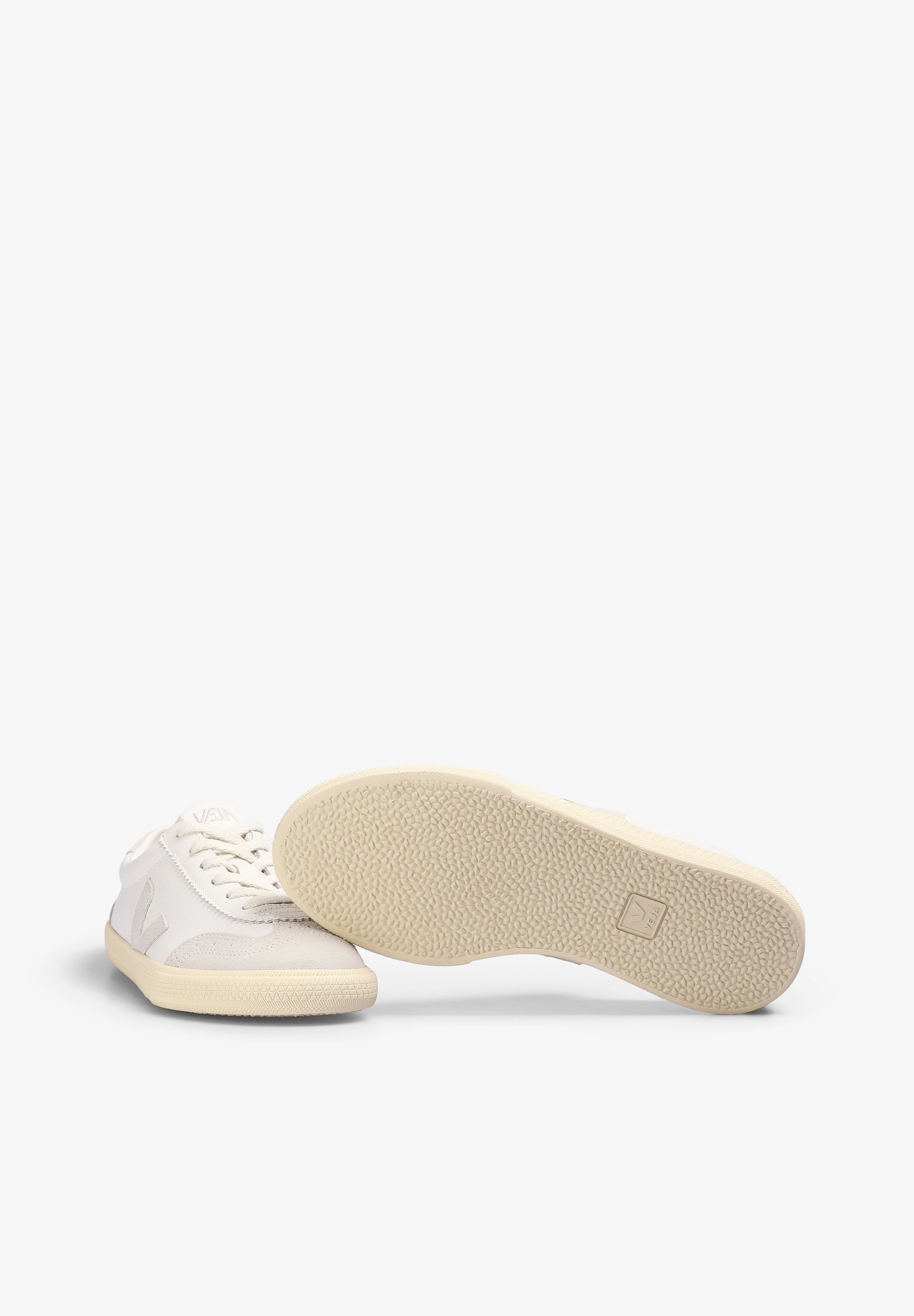 VEJA | SNEAKERS VOLLEY MUJER