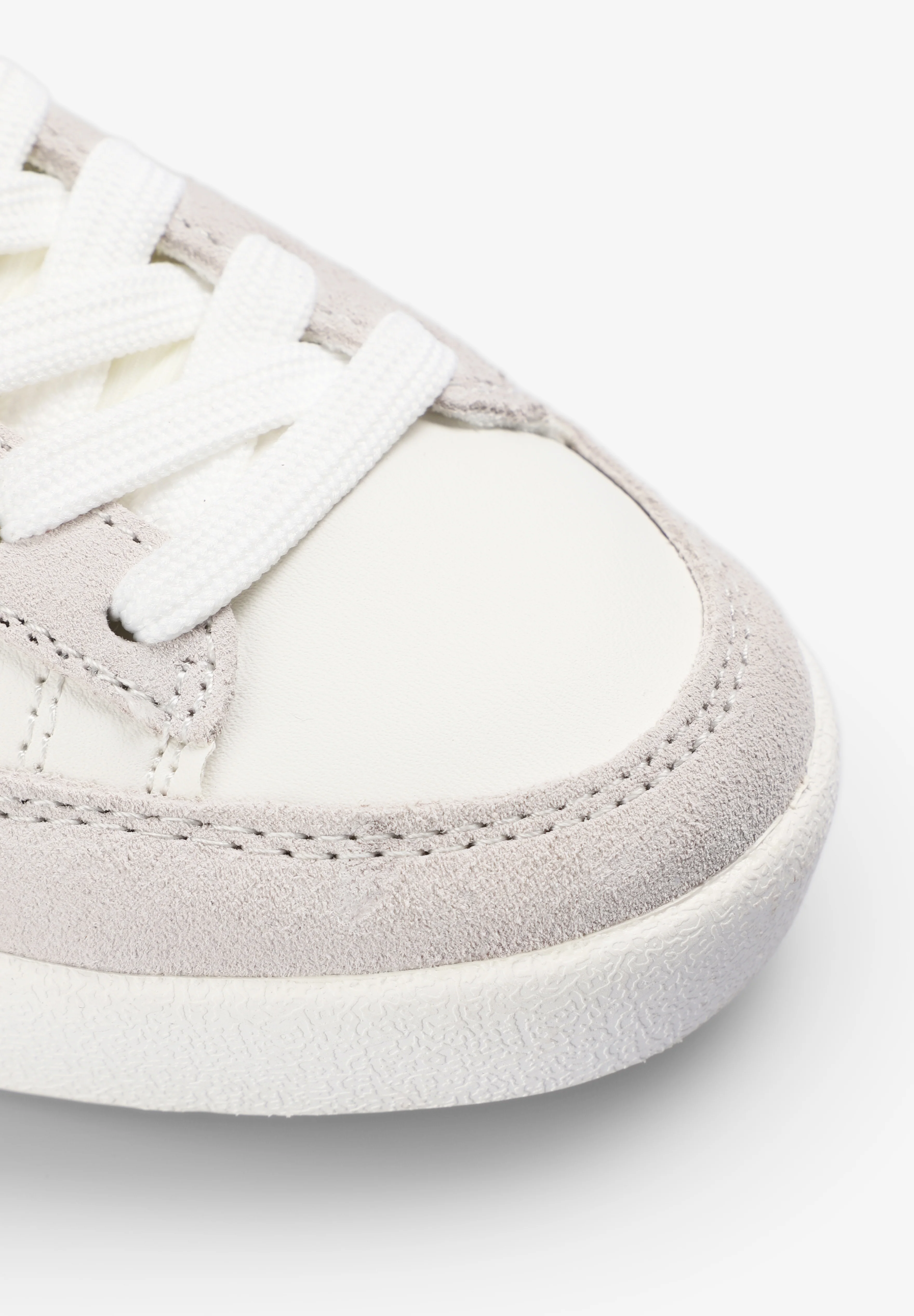 SNEAKERS CALAVERA CONTRASTE