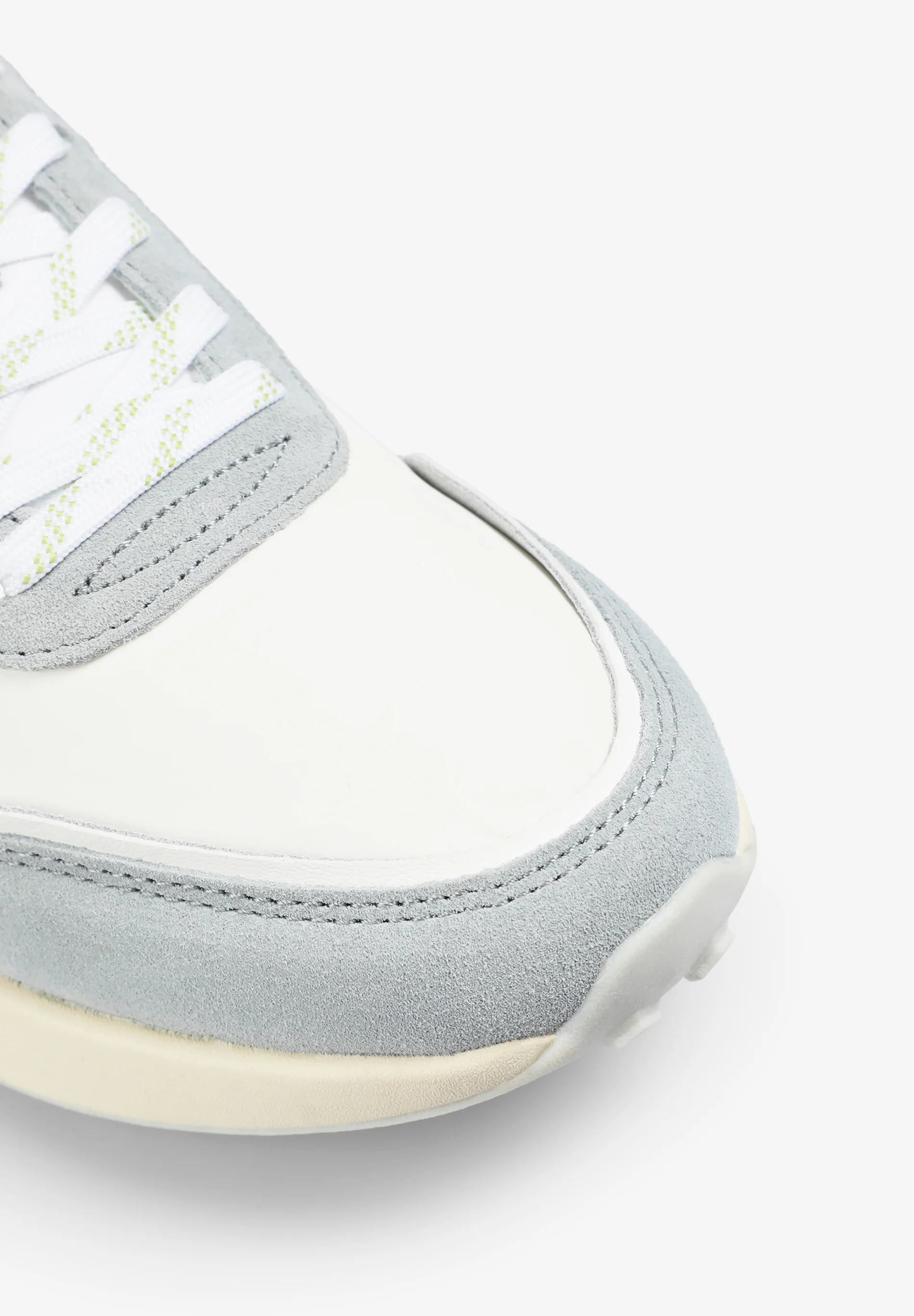 SNEAKERS CALAVERA PIEL