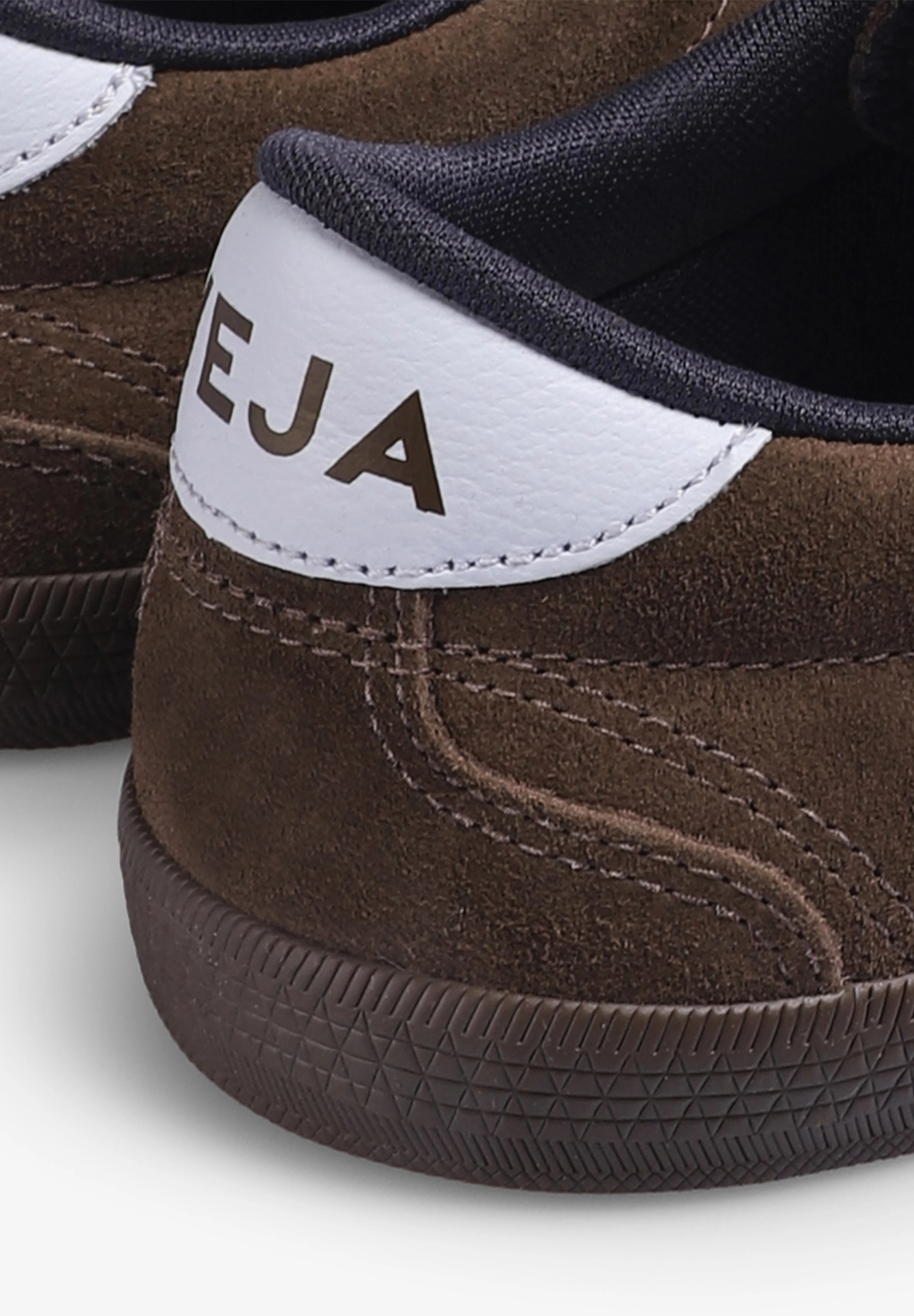 VEJA | SNEAKERS VOLLEY MUJER