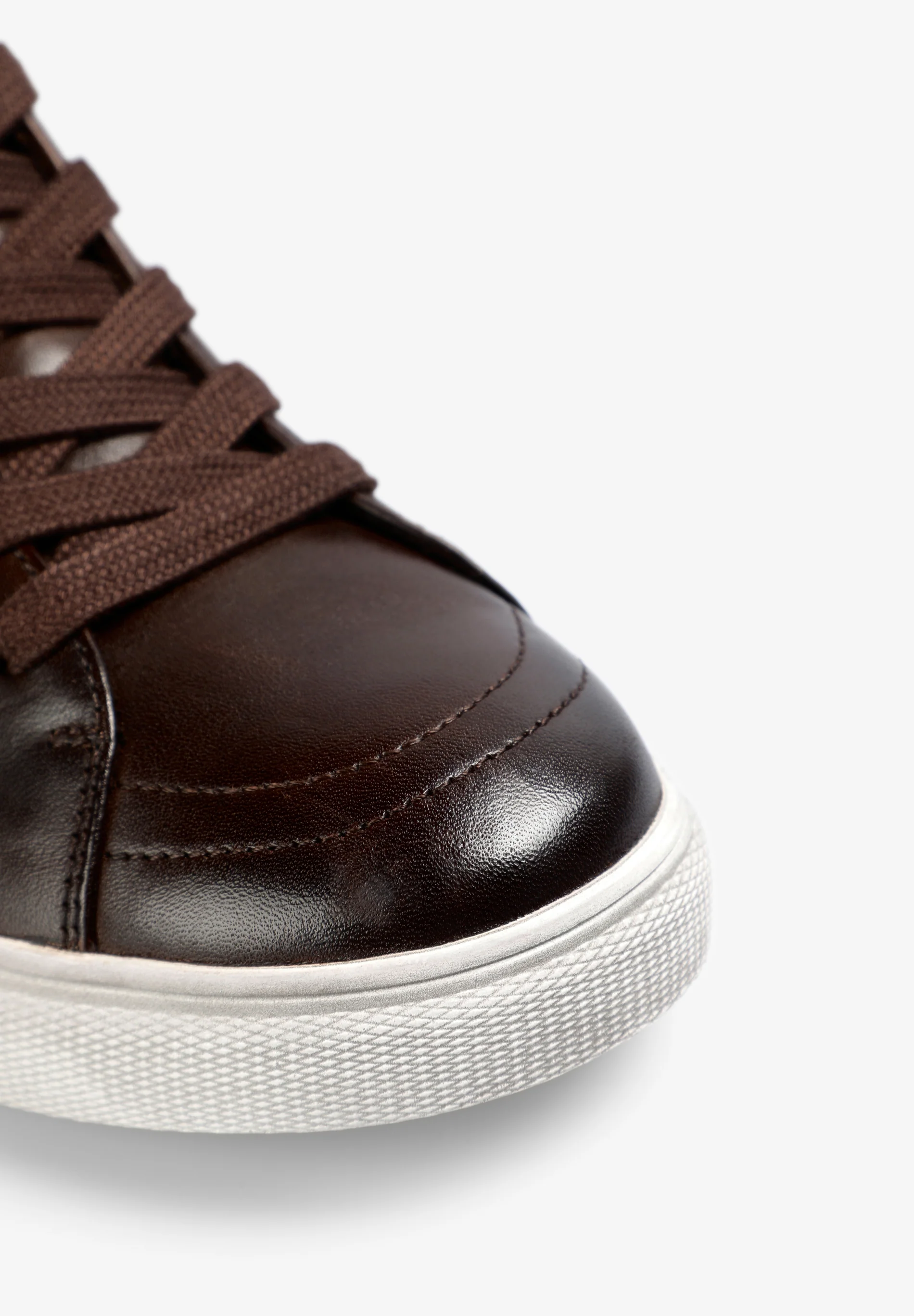 SNEAKERS ALTAS PIEL CALAVERA