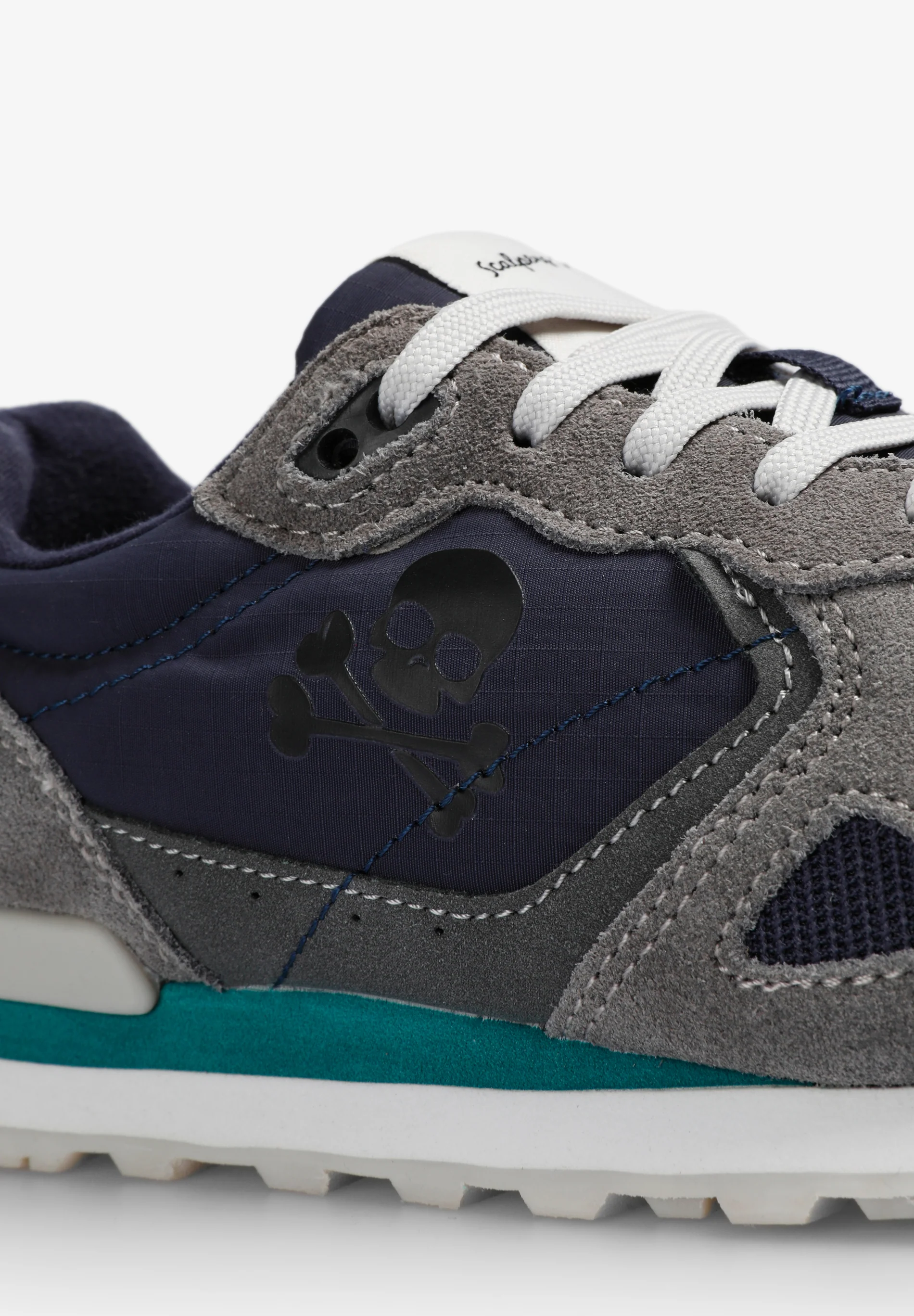 SNEAKERS PIEL CALAVERA LATERAL