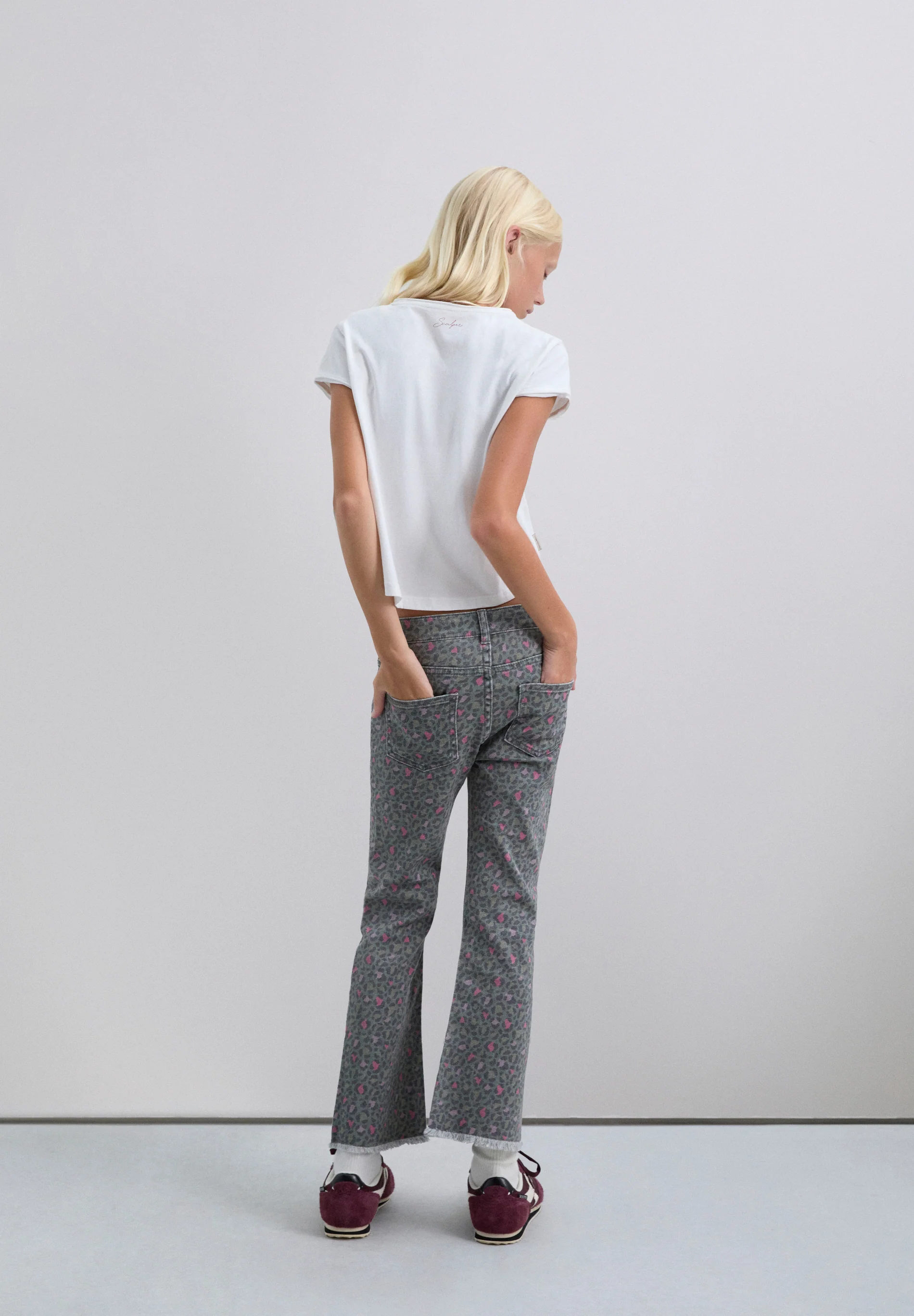 PANTALÓN FLARE ESTAMPADO