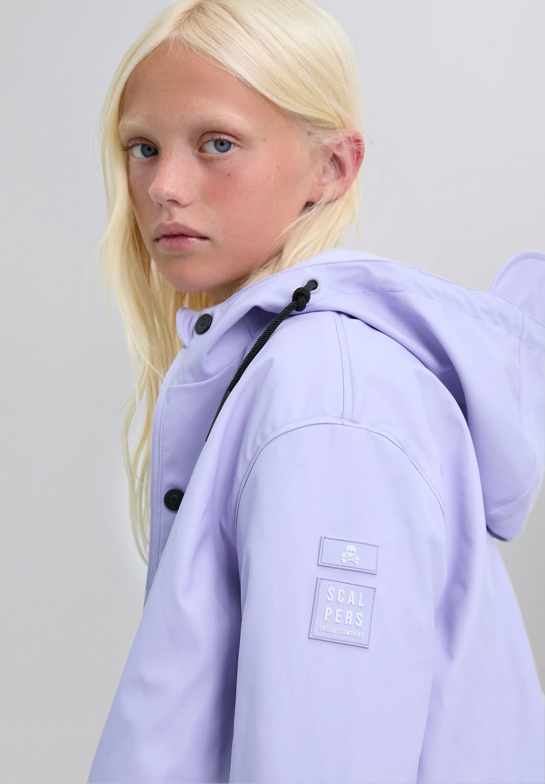 CHAQUETA IMPERMEABLE