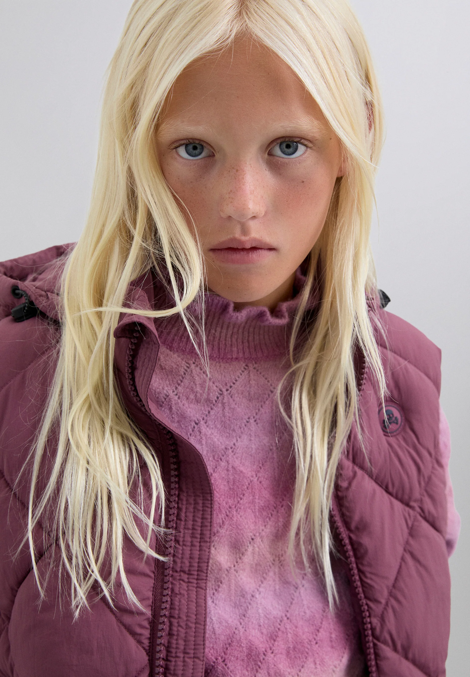 CHALECO ACOLCHADO CAPUCHA CALAVERA