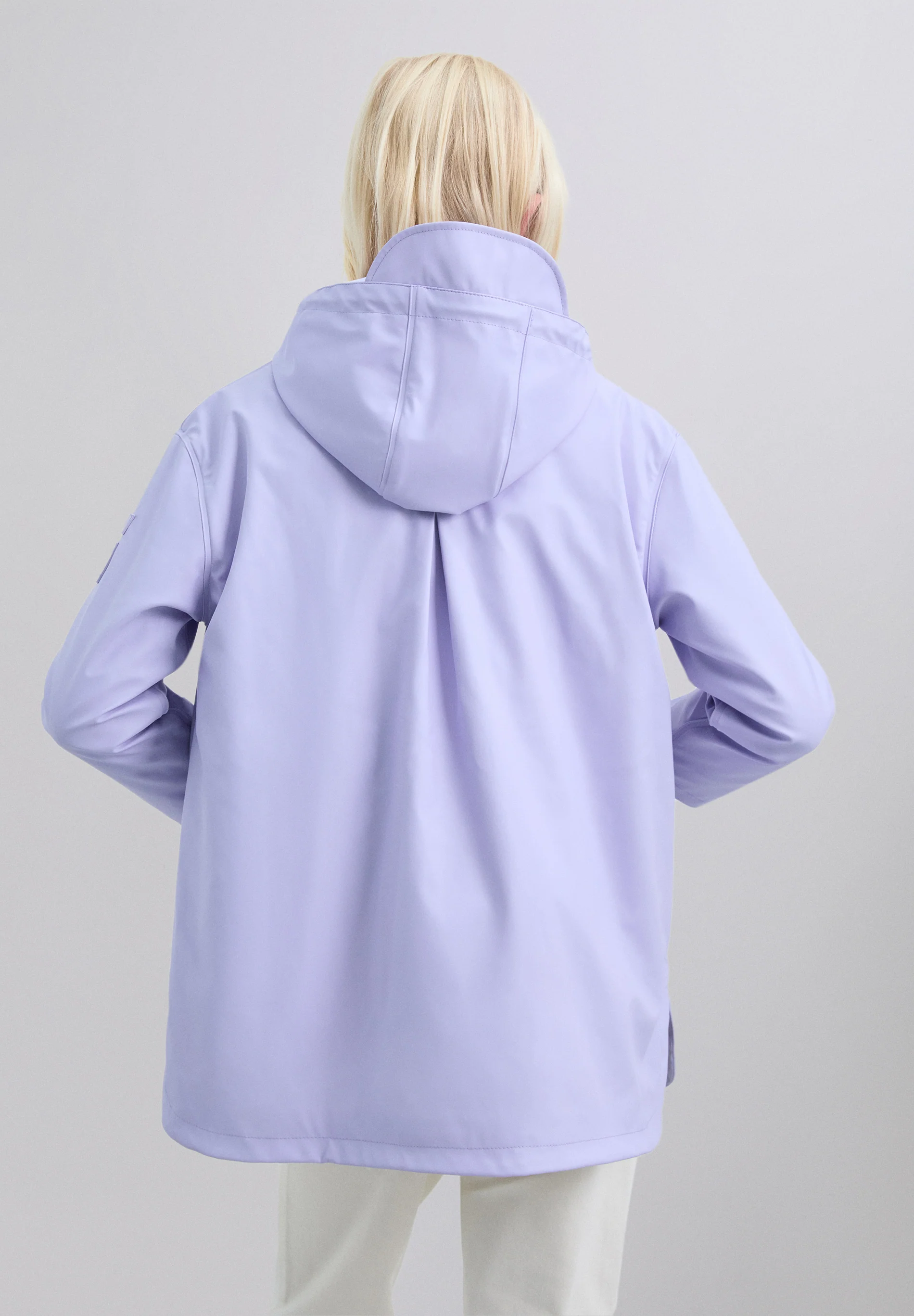 CHAQUETA IMPERMEABLE