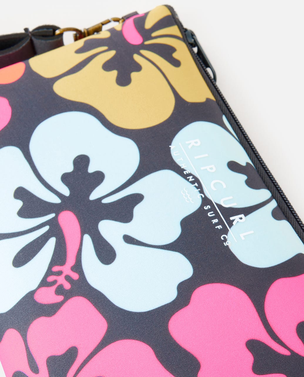 Mixed Neo Pouch