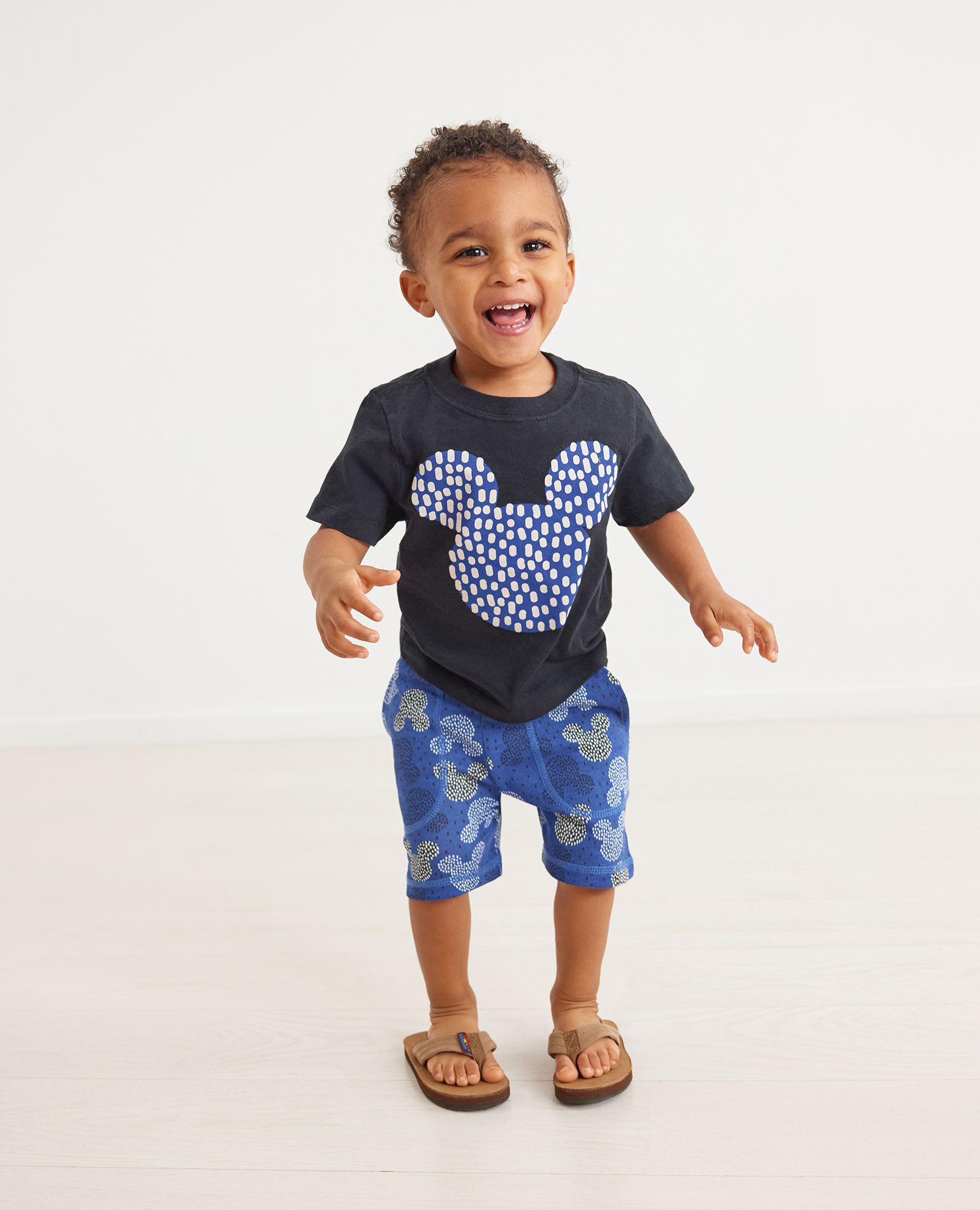 Disney Mickey Mouse Graphic Vacation Tee
