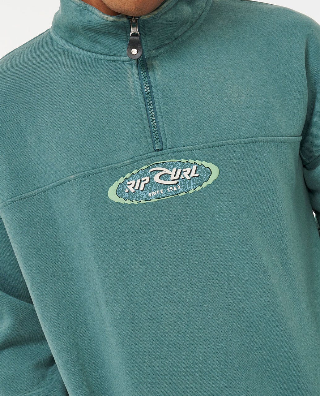 Fader Oval 1/4 Zip Crew
