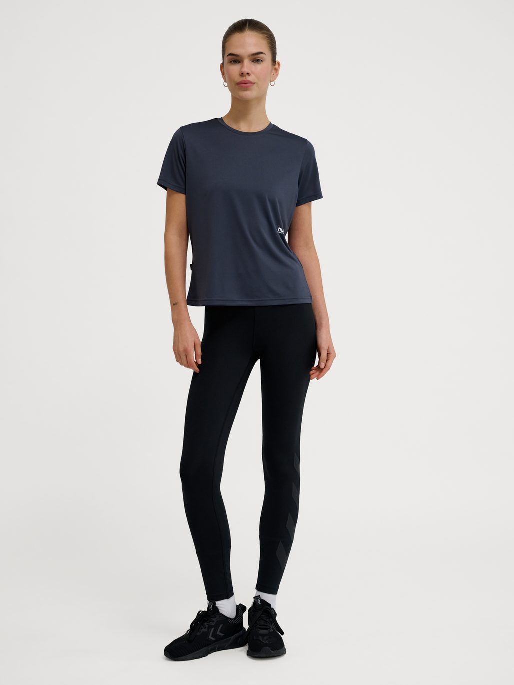 hmlPULSE WORKOUT W T-SHIRT S/S