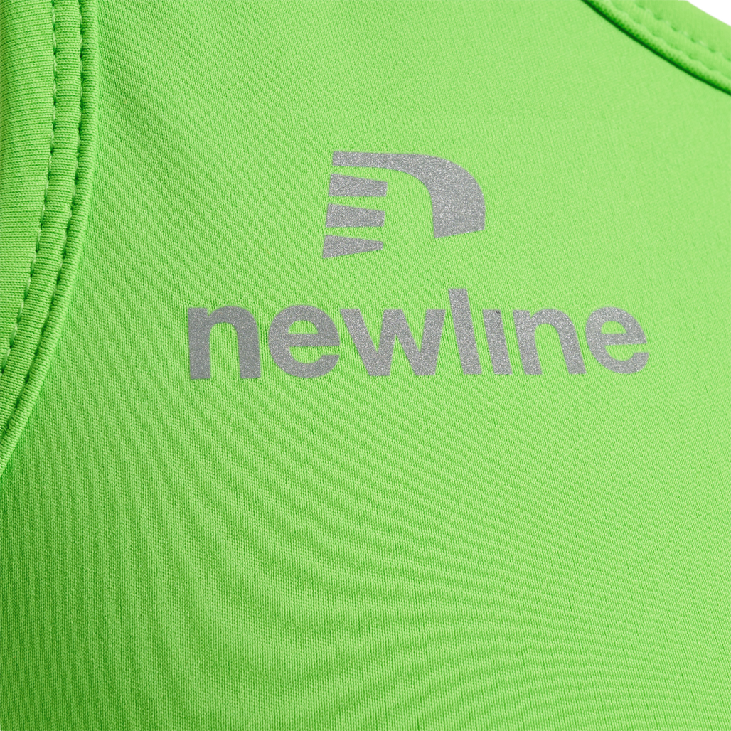 WOMEN'S ATHLETIC TOP