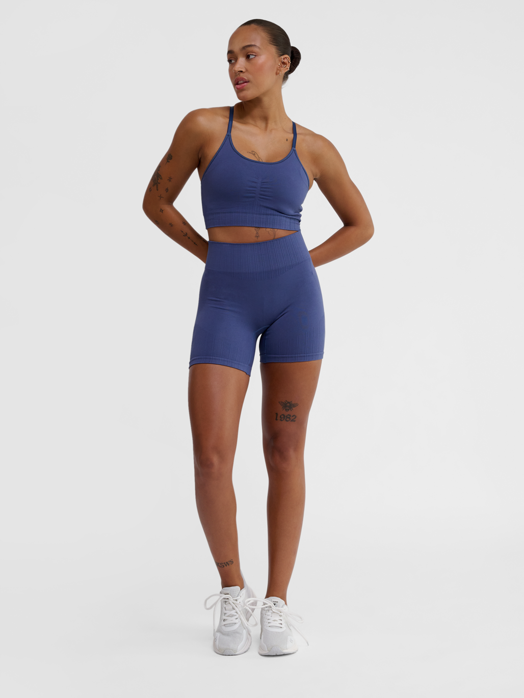 hmlMT DEFINE SEAML SCRUNCH SHORTS