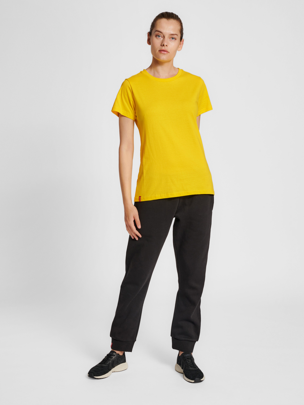 hmlRED BASIC T-SHIRT S/S WOMAN