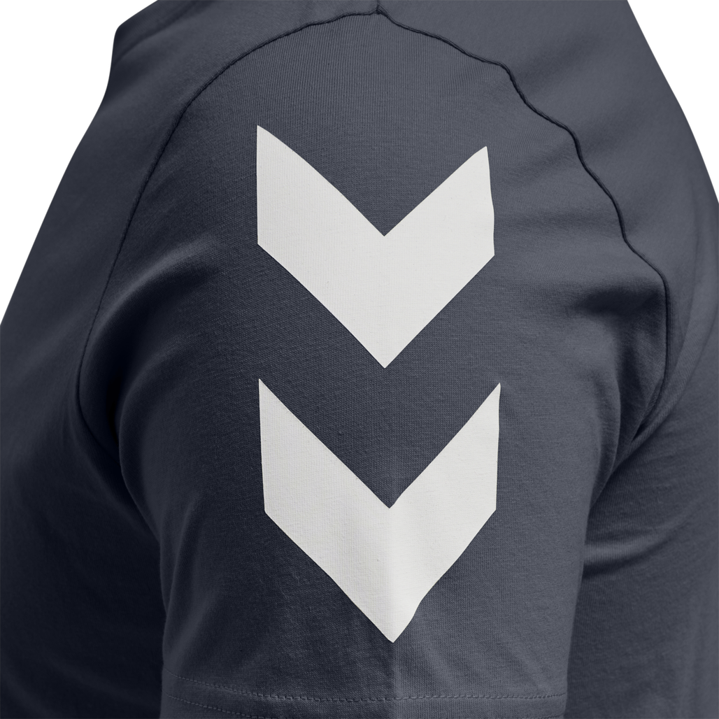 hmlLEGACY CHEVRON T-SHIRT PLUS