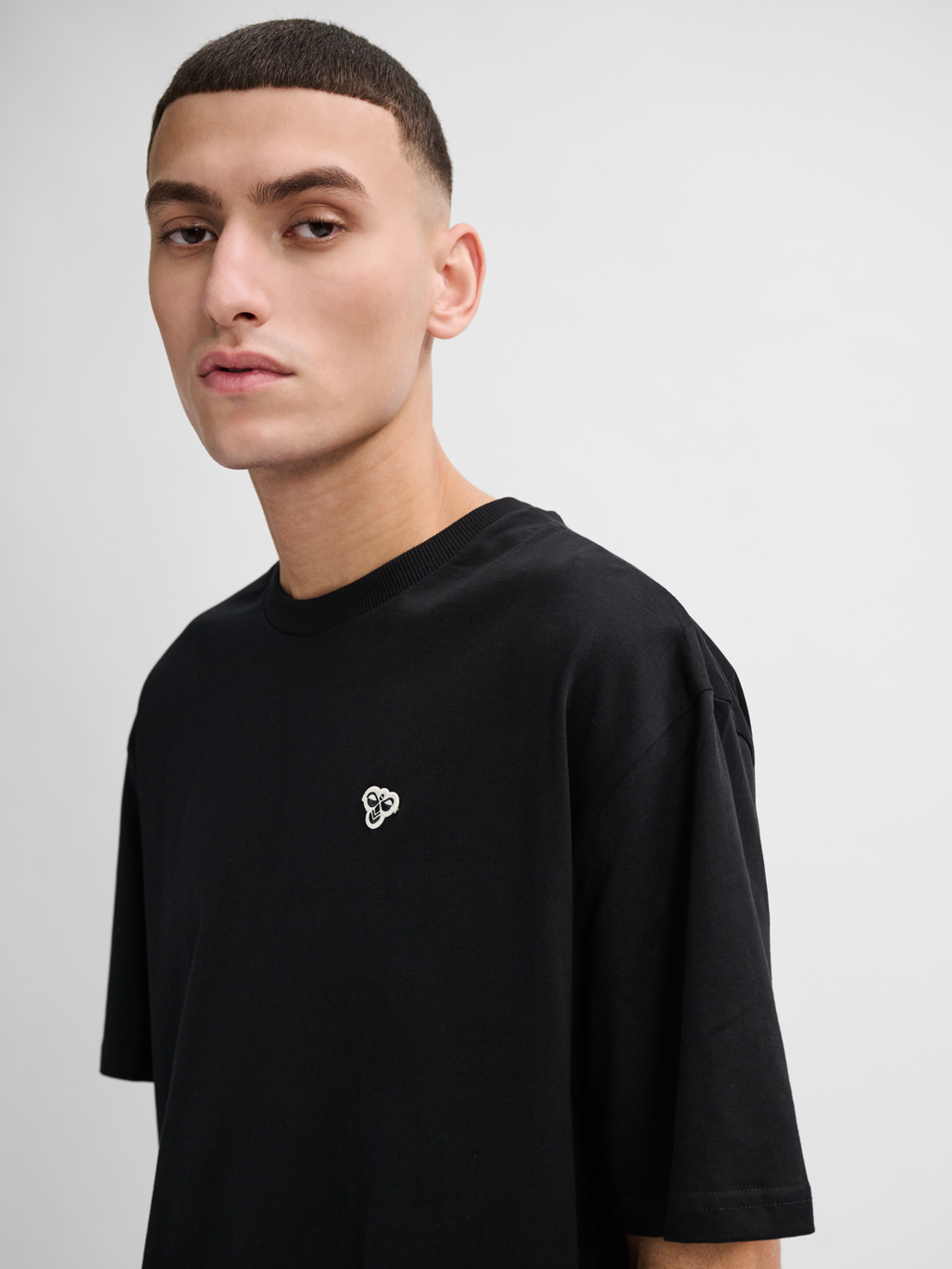 hmlLOOSE T-SHIRT BEE S/S