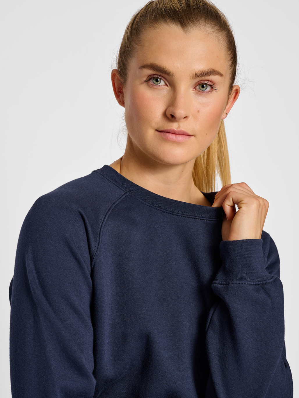 hmlRED CLASSIC SWEATSHIRT WOMAN