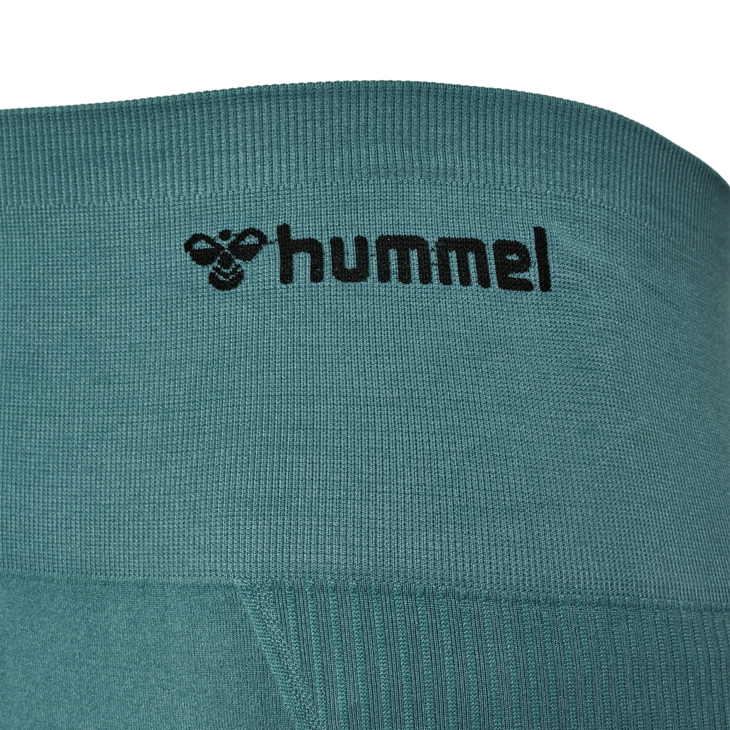 hmlTIF SEAMLESS SHORTS