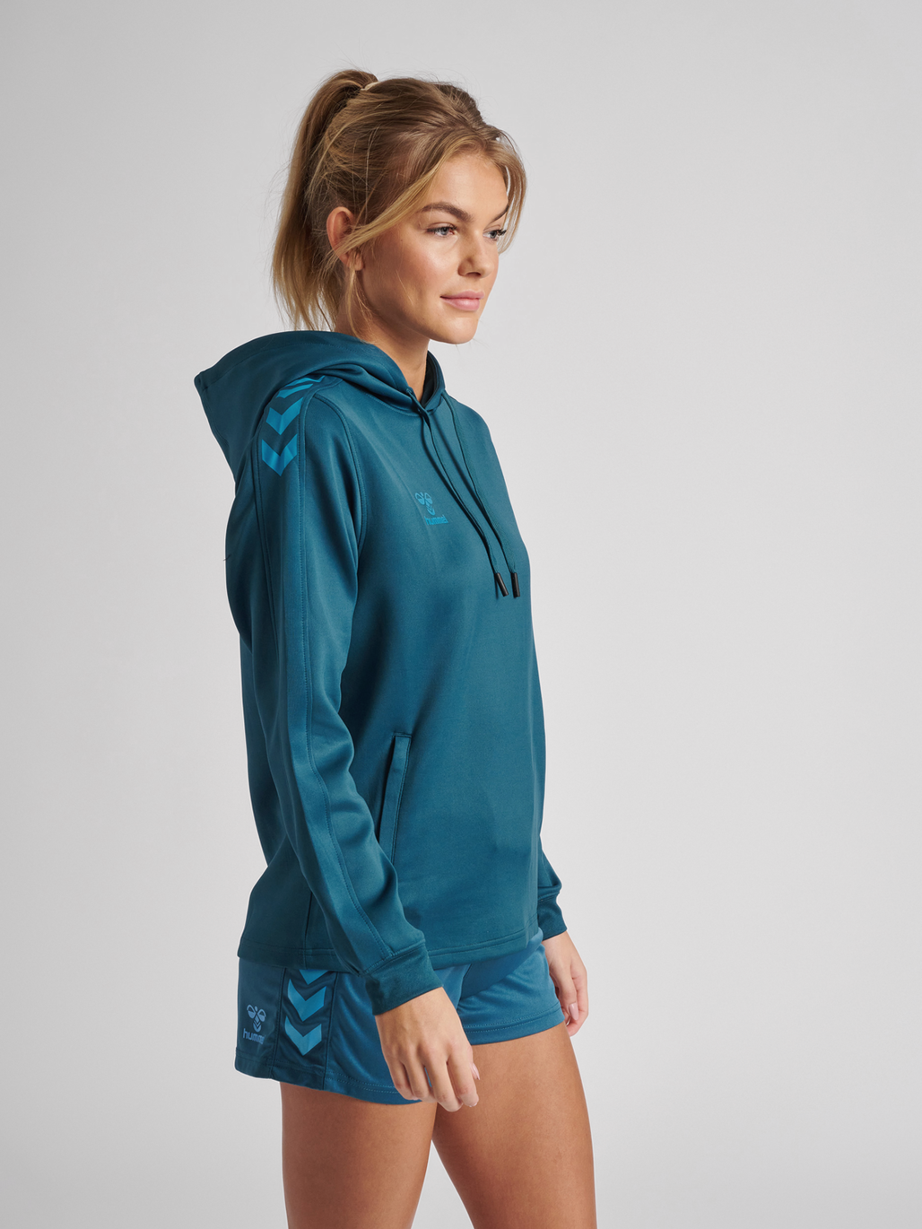 hmlCORE XK POLY SWEAT HOODIE WOMAN