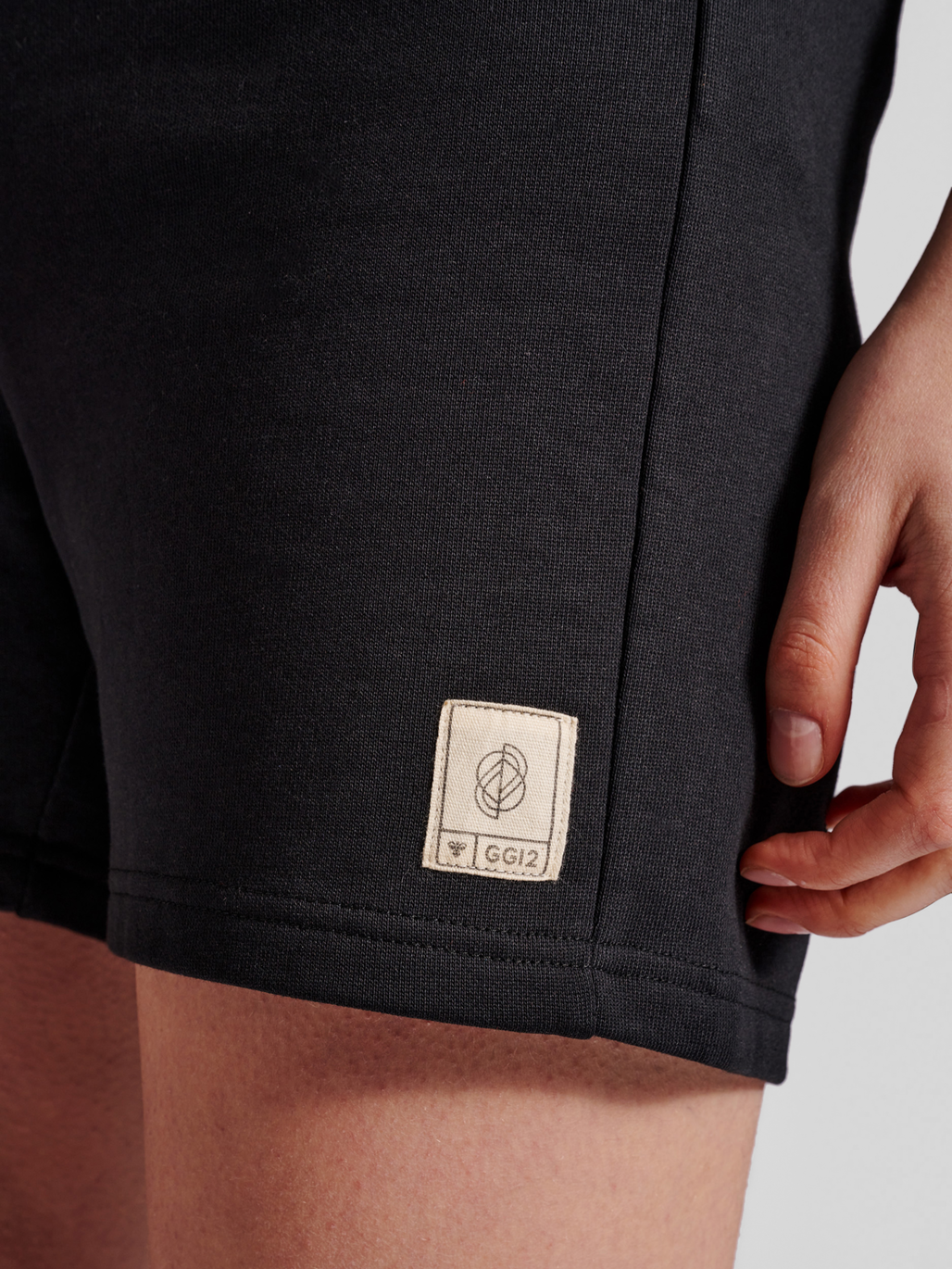 hmlGG12 SWEAT SHORTS WOMAN