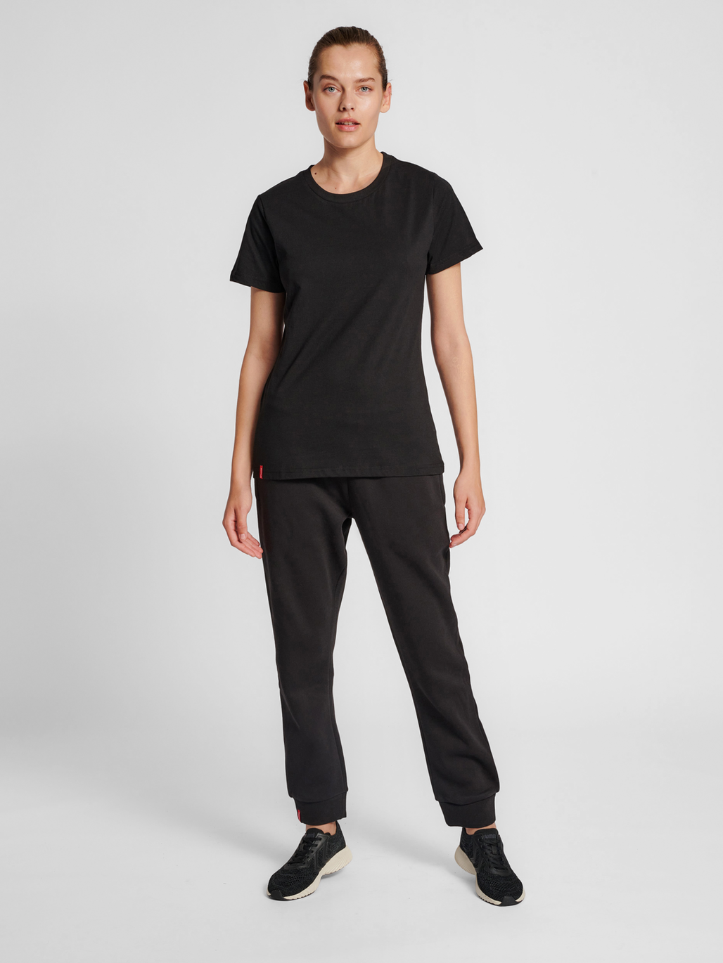 hmlRED BASIC T-SHIRT S/S WOMAN