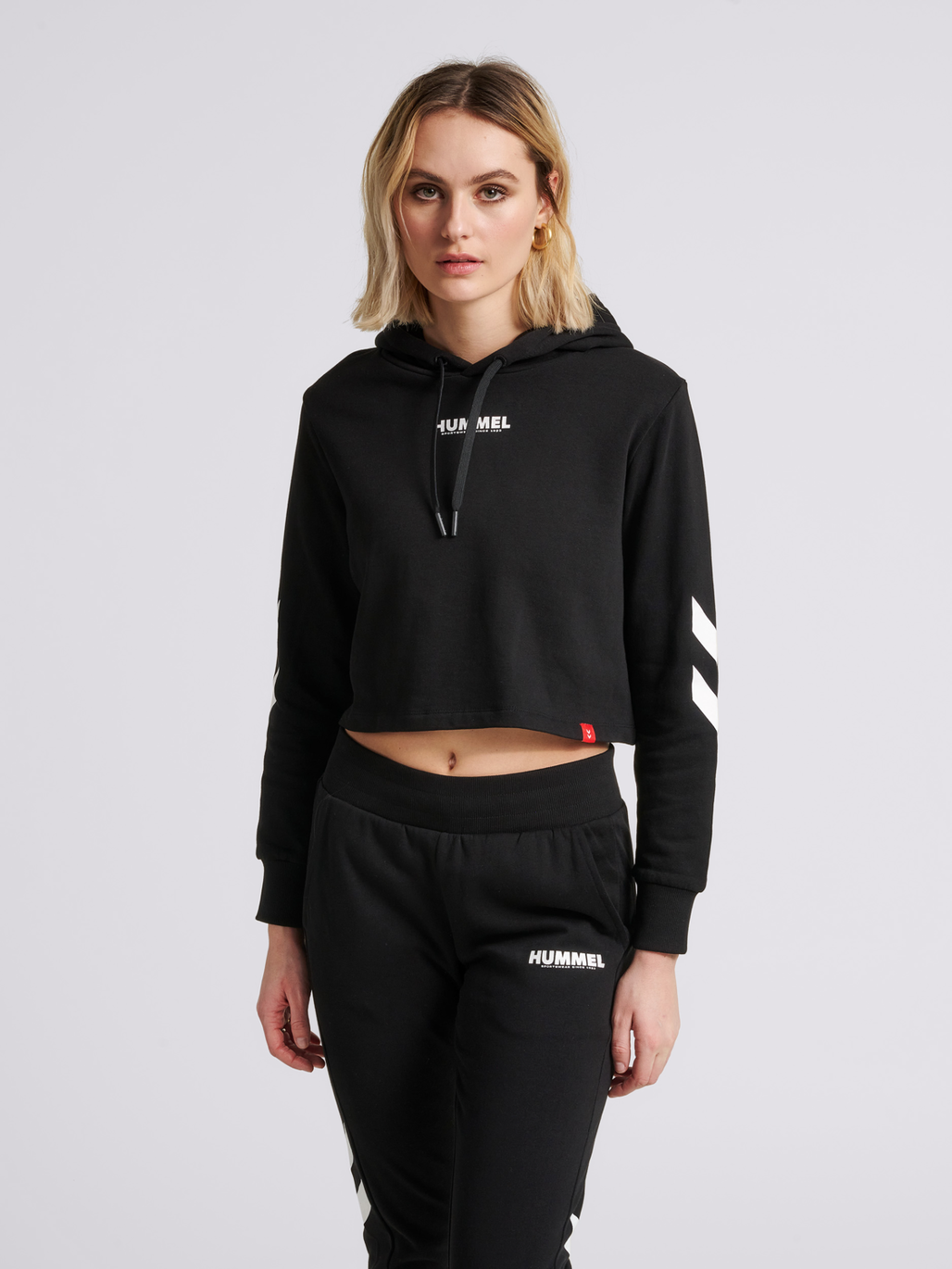 hmlLEGACY WOMAN CROPPED HOODIE