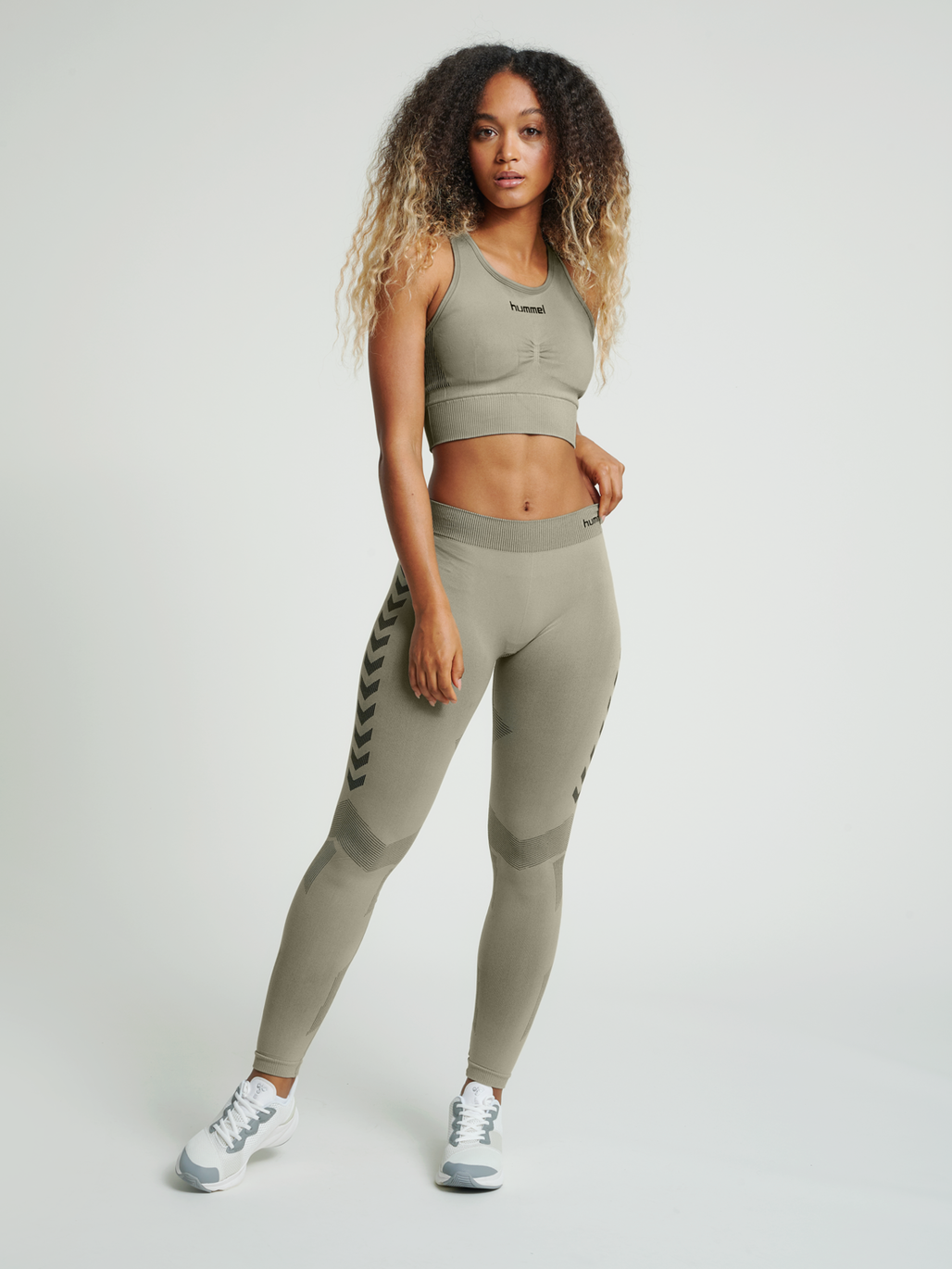 HUMMEL FIRST SEAMLESS BRA WOMAN