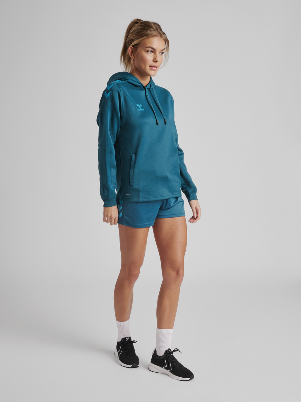 hmlCORE XK POLY SWEAT HOODIE WOMAN