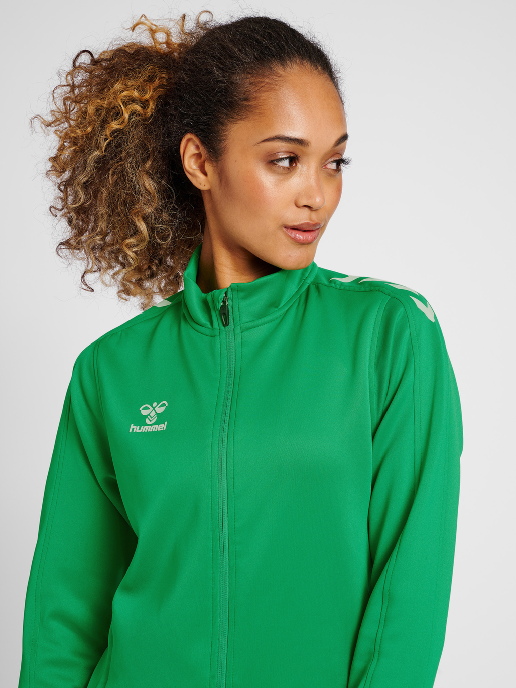 hmlCORE XK POLY ZIP SWEAT WOMAN