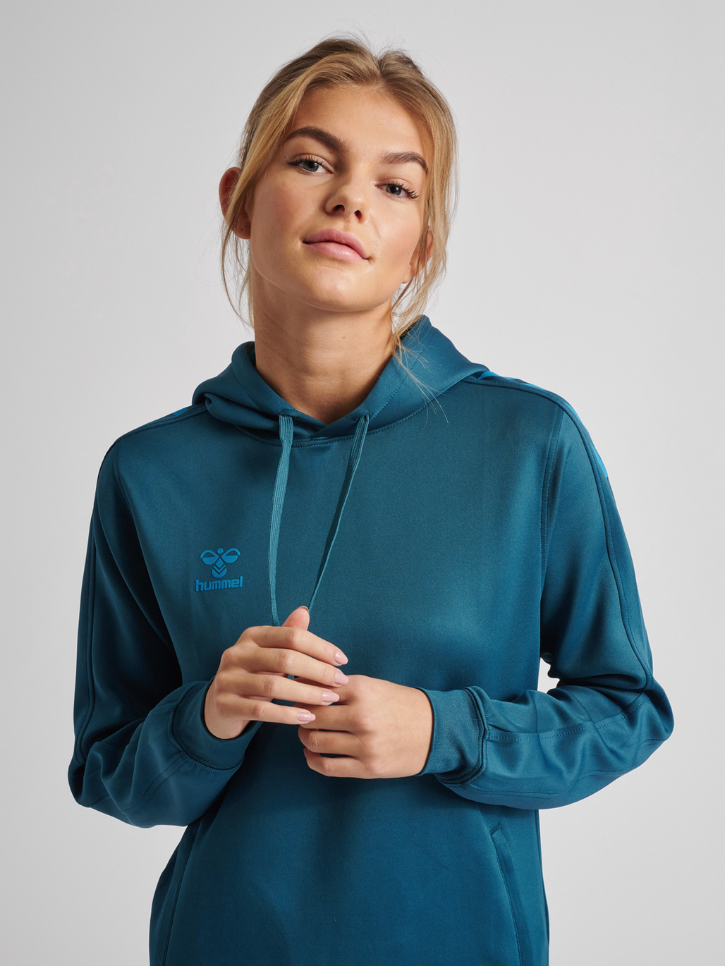 hmlCORE XK POLY SWEAT HOODIE WOMAN
